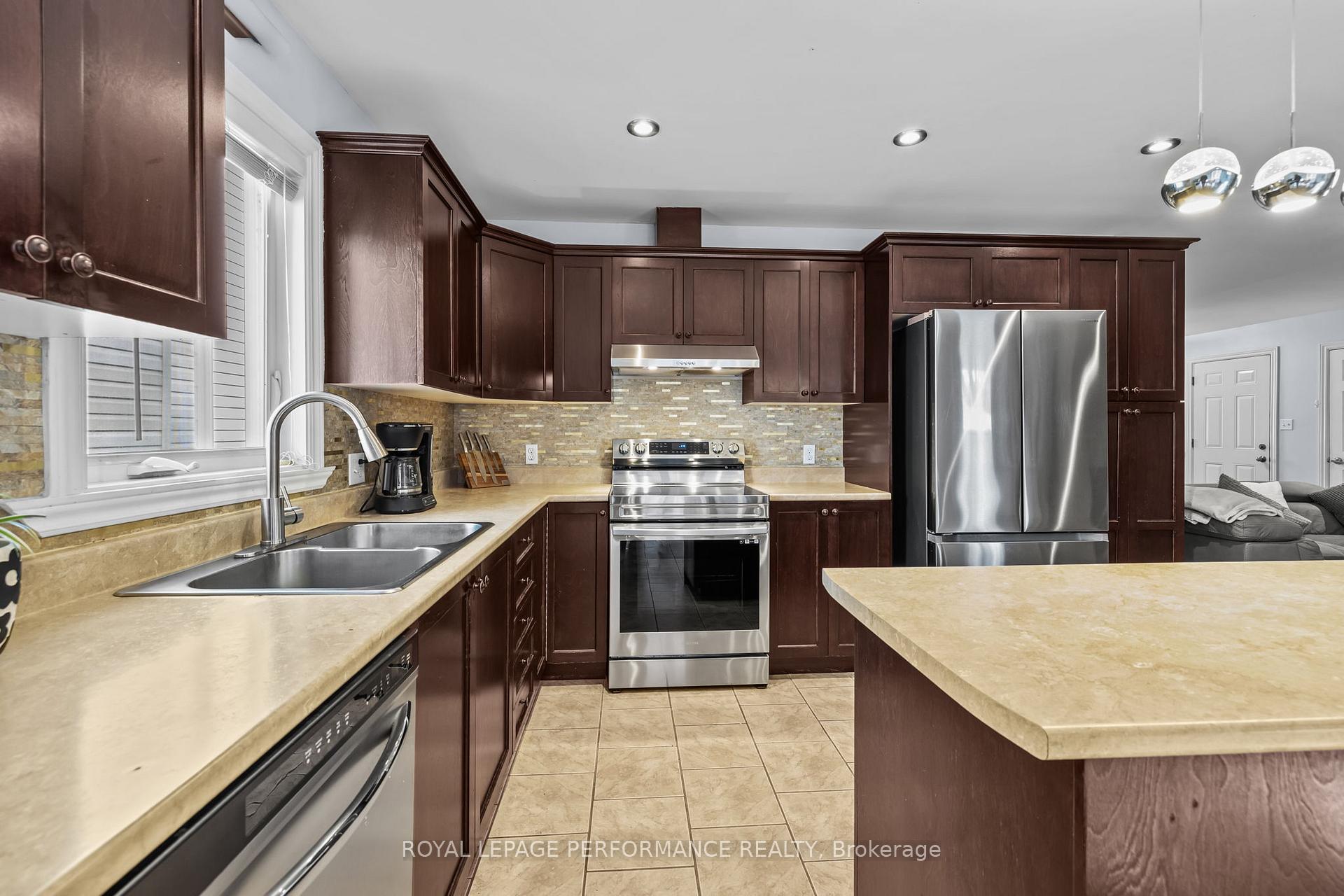 Photo 18 of 54 Giroux Street, The Nation, Limoges — HOMEH