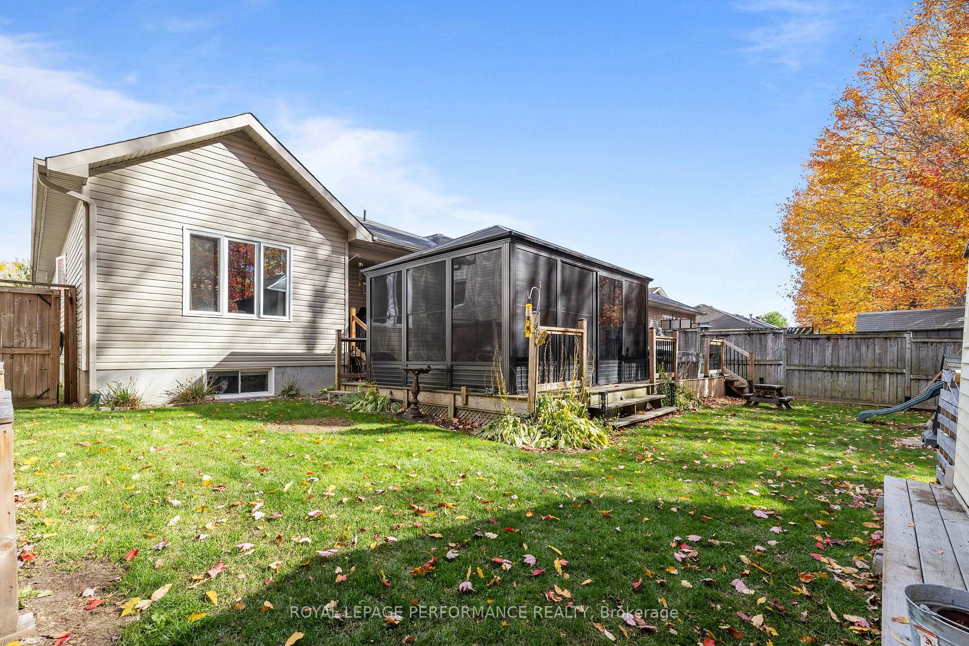 Photo 42 of 54 Giroux Street, The Nation, Limoges — HOMEH