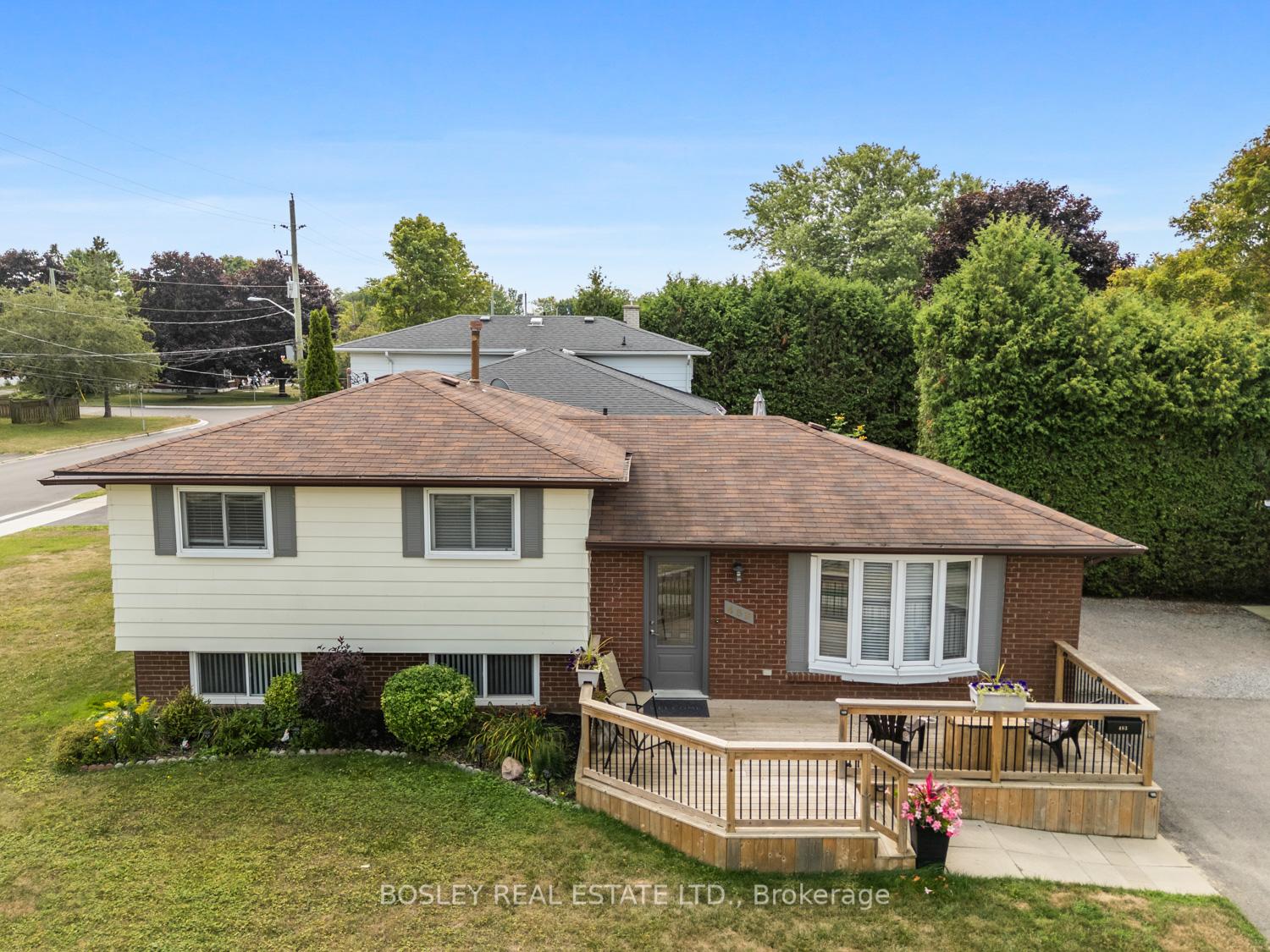 Photo 2 of 483 Ewing Street, Cobourg — HOMEH
