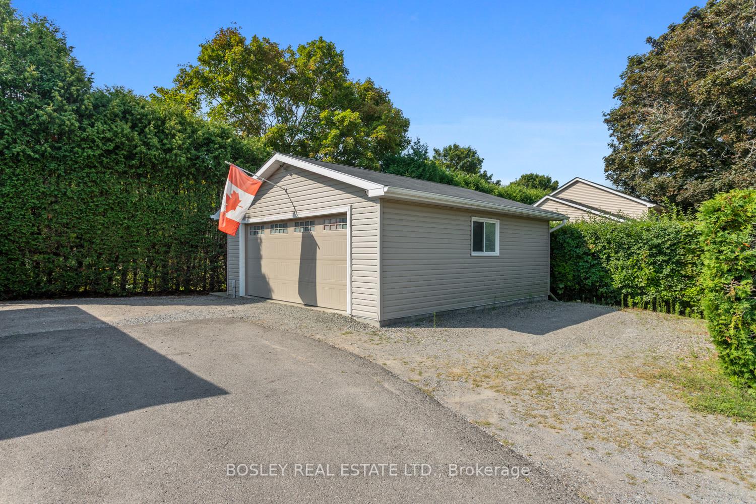 Photo 4 of 483 Ewing Street, Cobourg — HOMEH