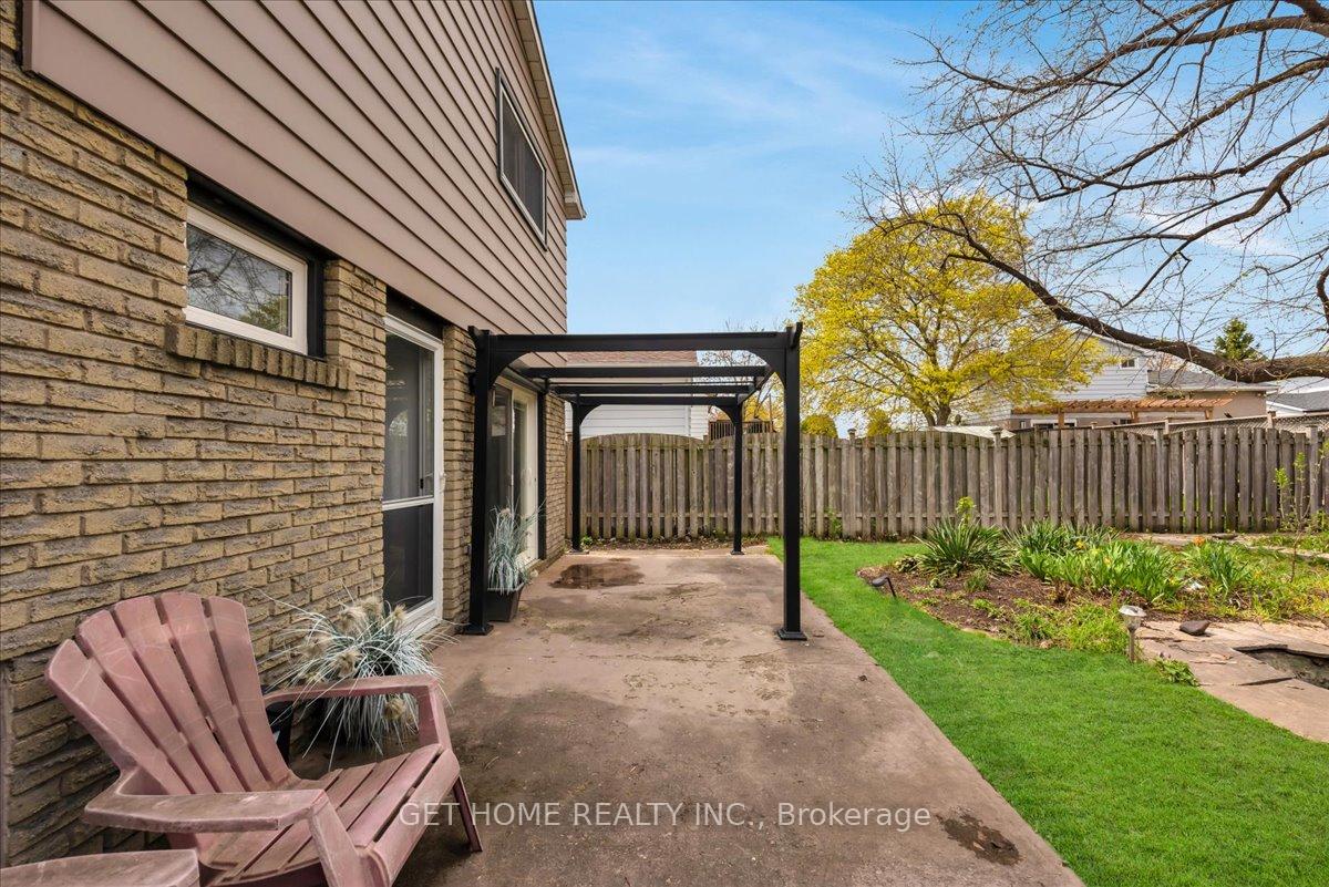 Photo 42 of 1880 Earlwood Drive, Cambridge — HOMEH
