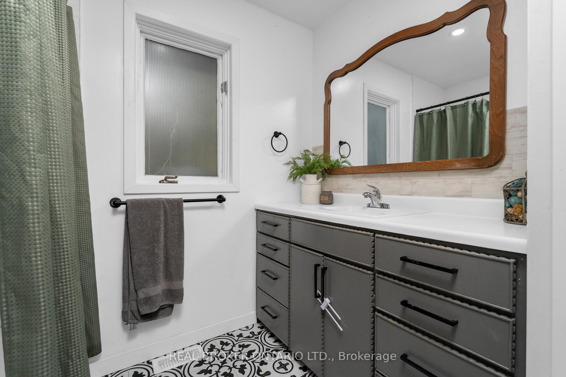 Photo 15 of 313 Syples Street, Armour — HOMEH