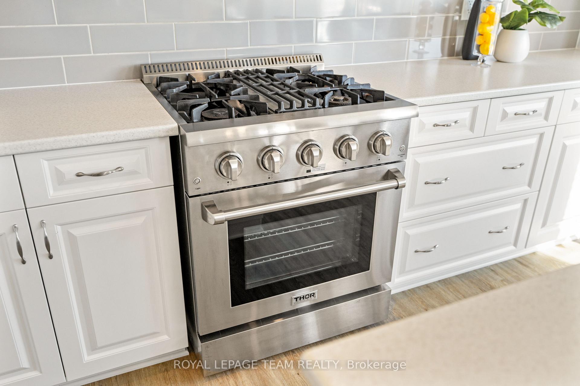 Photo 16 of 303 Sweetclover Way, Ottawa, Avalon West — HOMEH