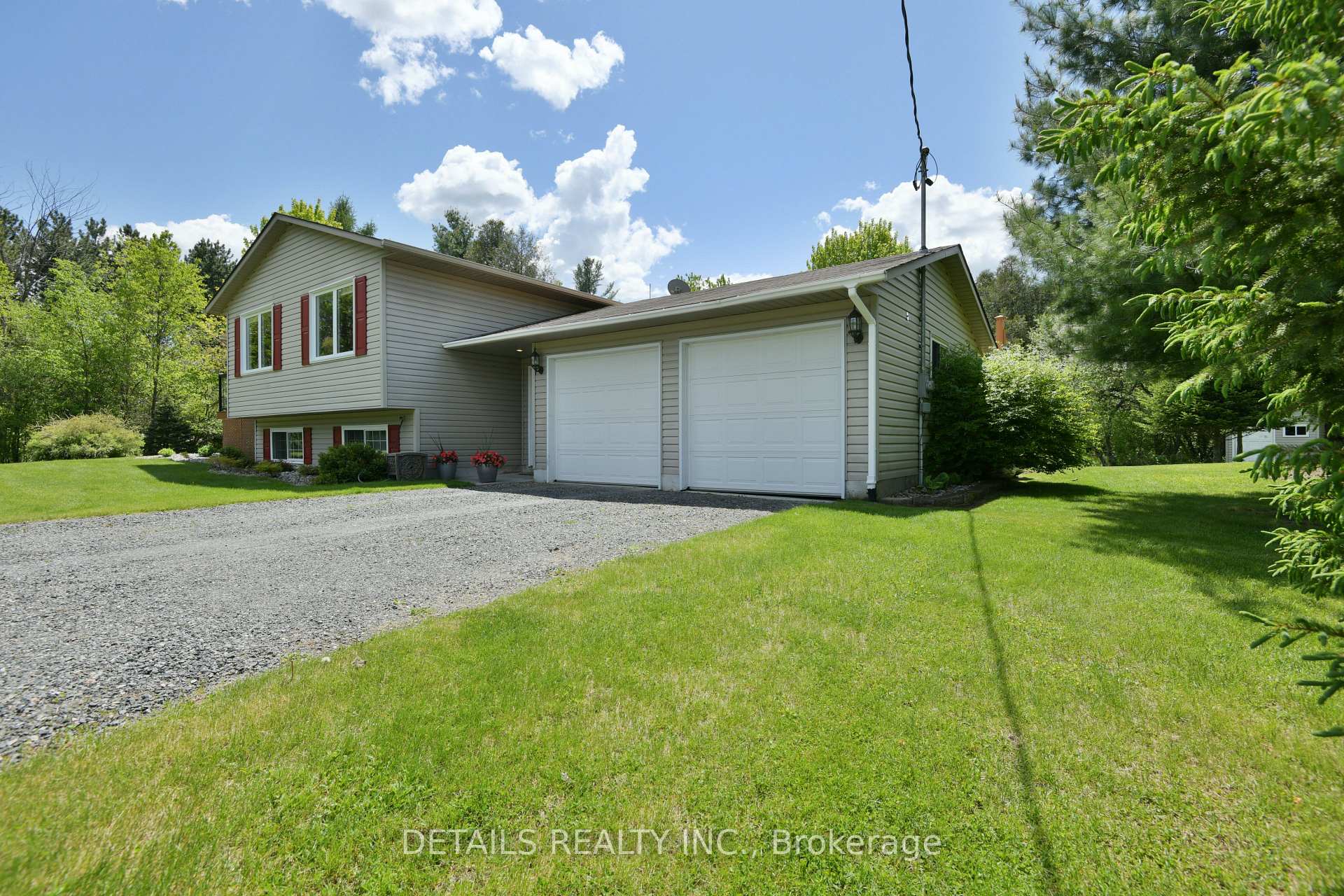 Photo 13 of 323 Concession 11A, Lanark Highlands, Lanark Highlands (Lanark) Twp — HOMEH
