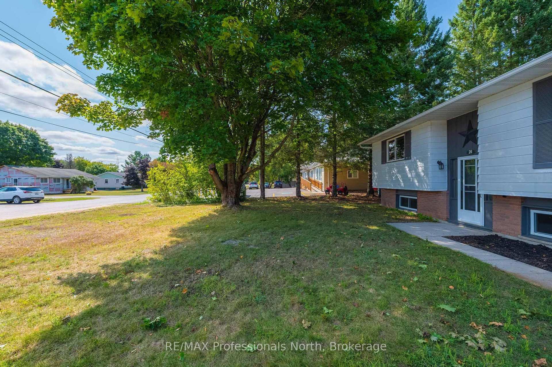 Photo 3 of 26 Prentice Street, Minden Hills, Minden — HOMEH