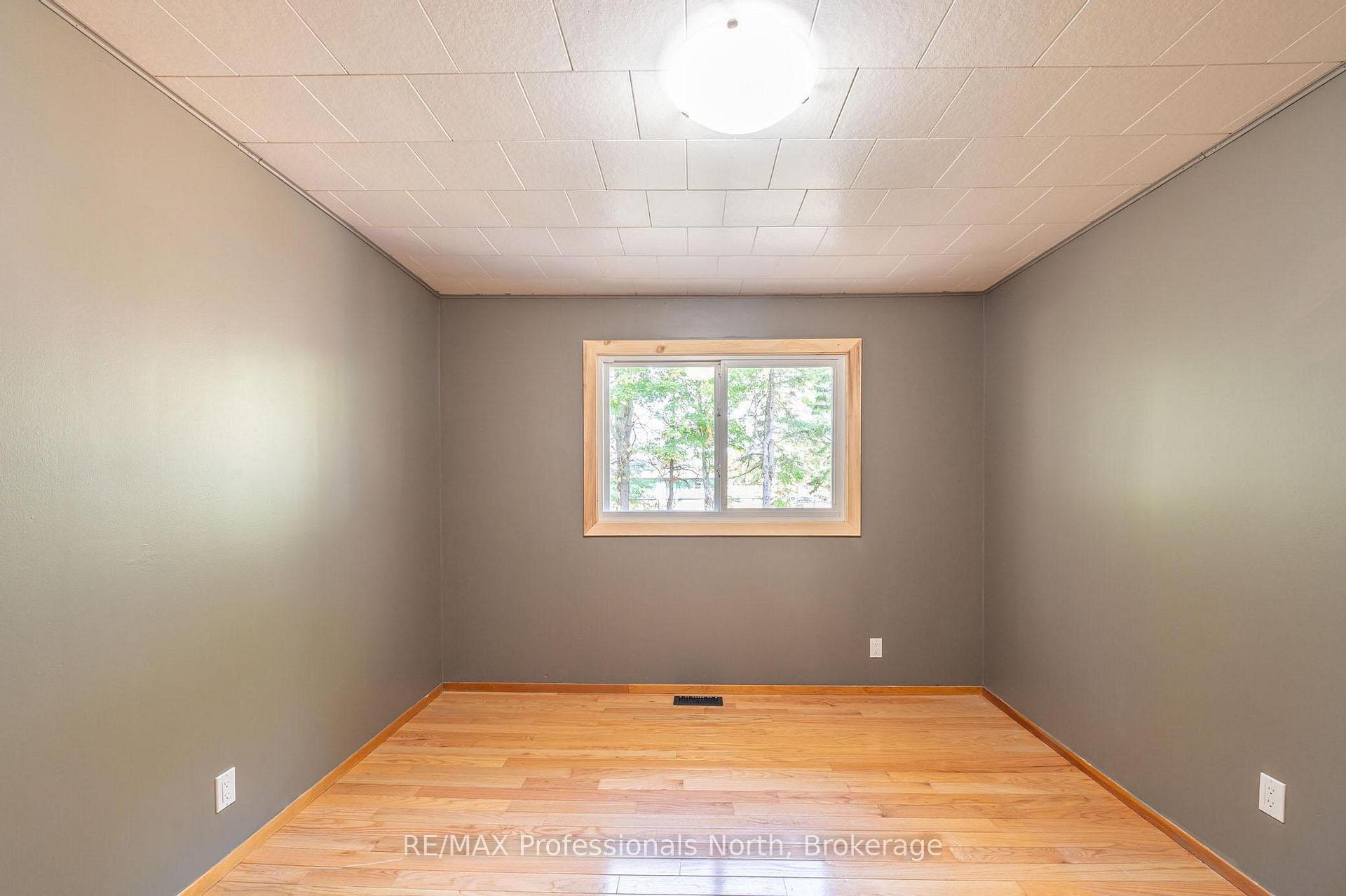 Photo 12 of 26 Prentice Street, Minden Hills, Minden — HOMEH