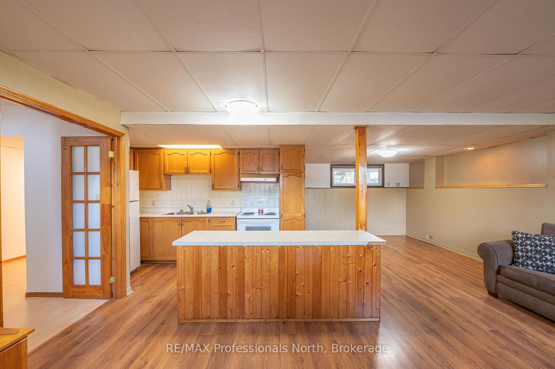 Photo 32 of 26 Prentice Street, Minden Hills, Minden — HOMEH