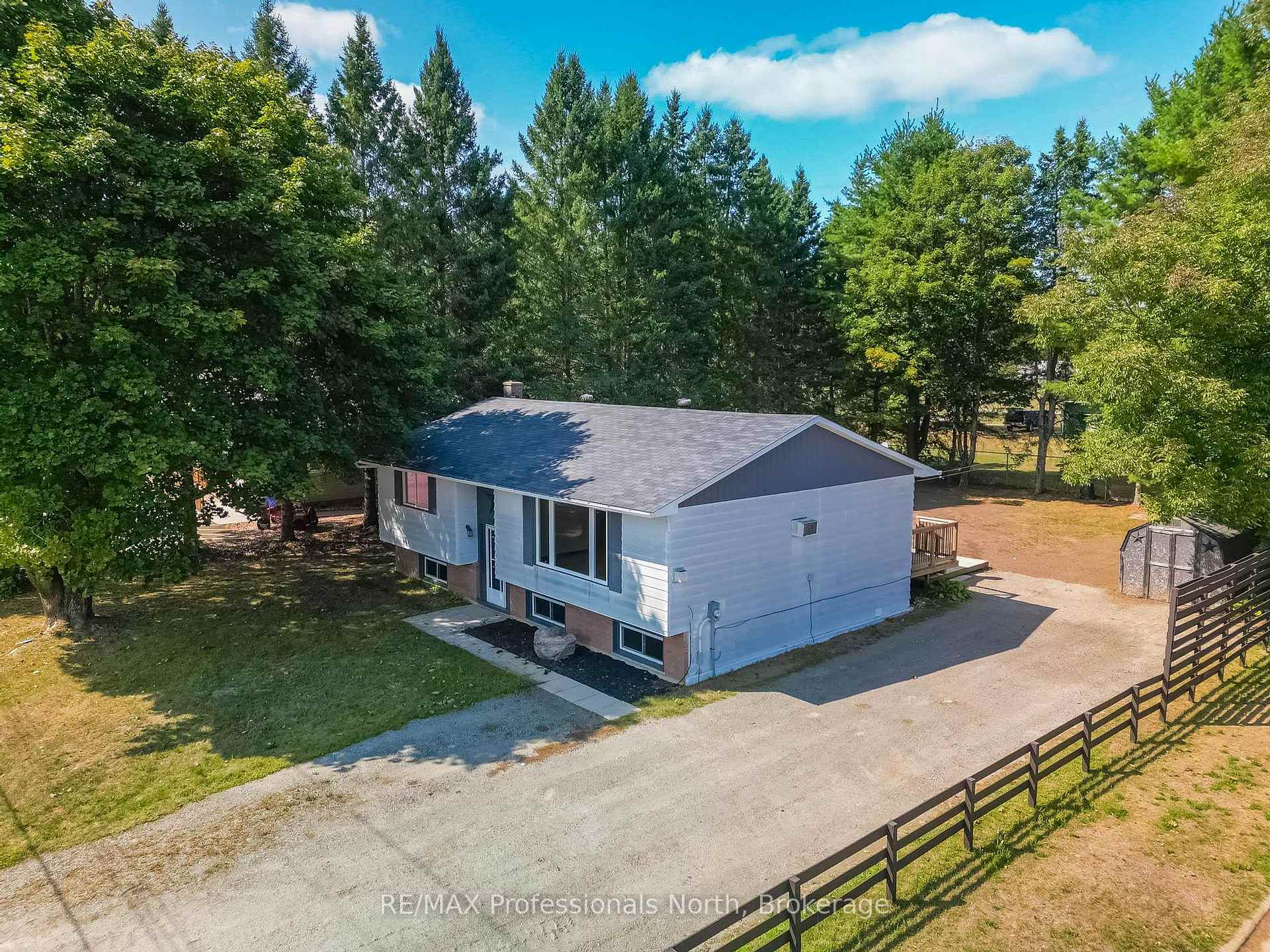 Photo 44 of 26 Prentice Street, Minden Hills, Minden — HOMEH