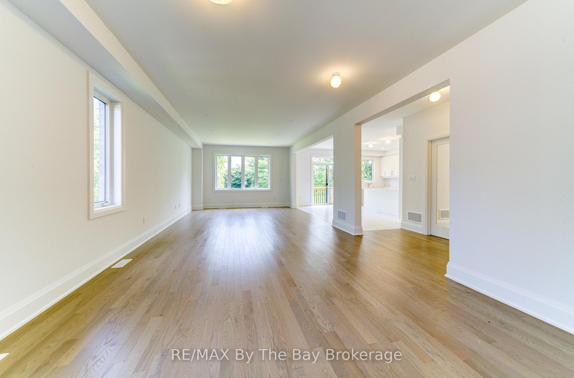 Photo 38 of 13 Emerald Street, Wasaga Beach — HOMEH