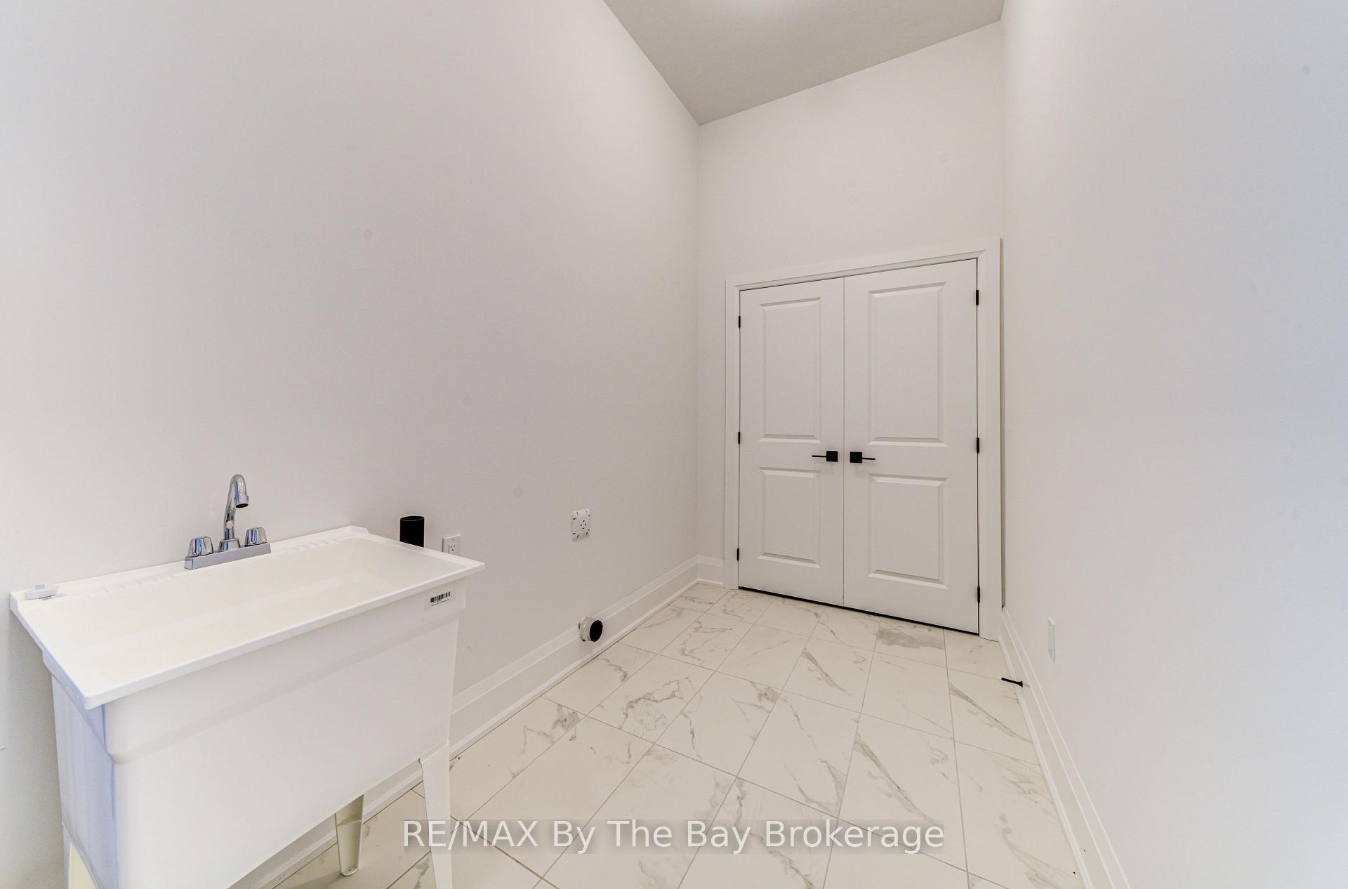 Photo 33 of 13 Emerald Street, Wasaga Beach — HOMEH
