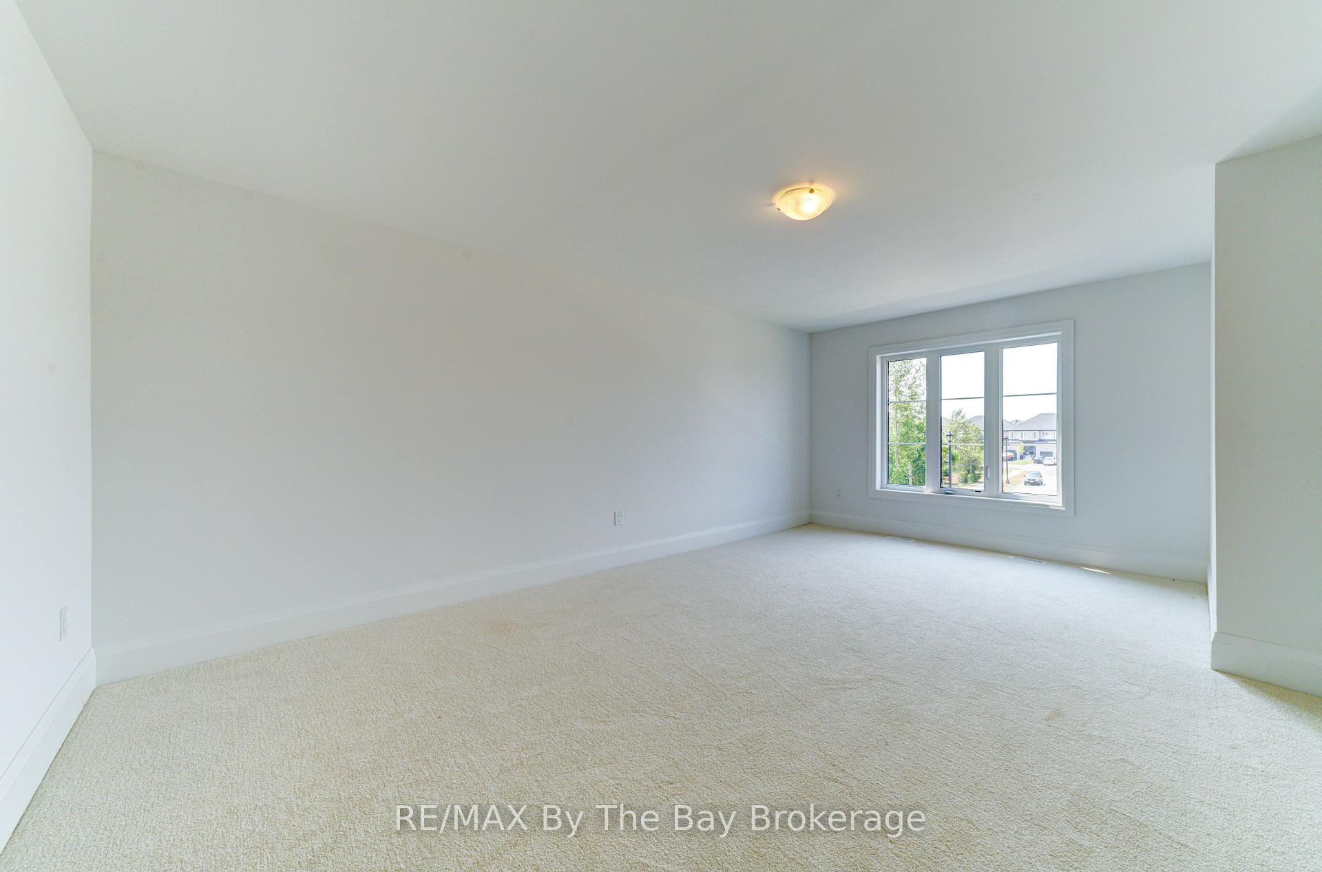 Photo 18 of 13 Emerald Street, Wasaga Beach — HOMEH