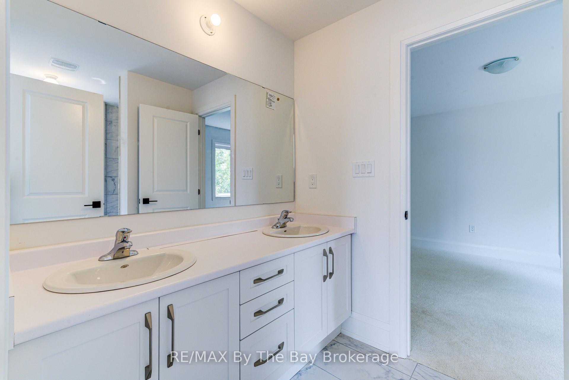 Photo 30 of 13 Emerald Street, Wasaga Beach — HOMEH