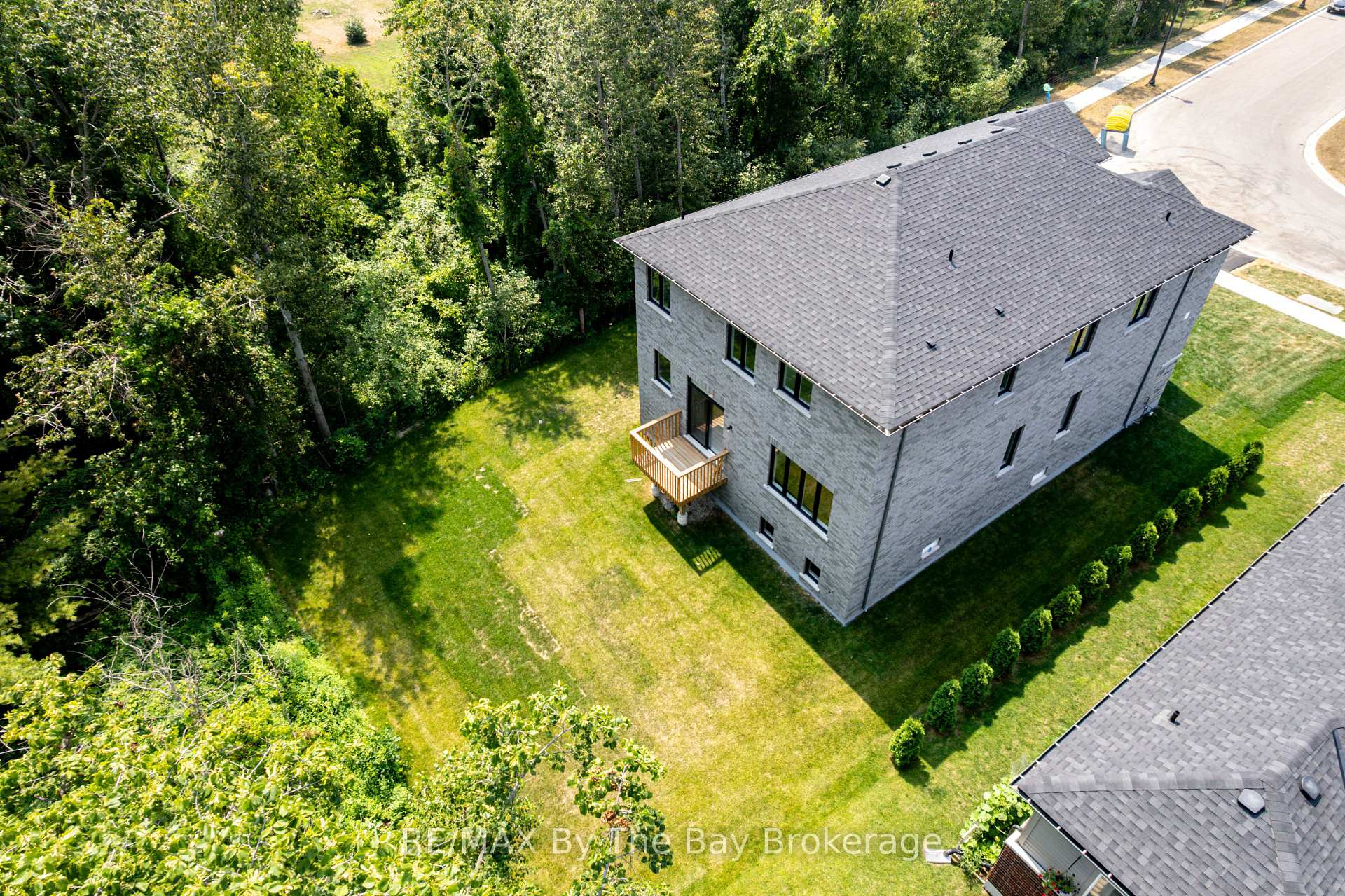 Photo 34 of 13 Emerald Street, Wasaga Beach — HOMEH