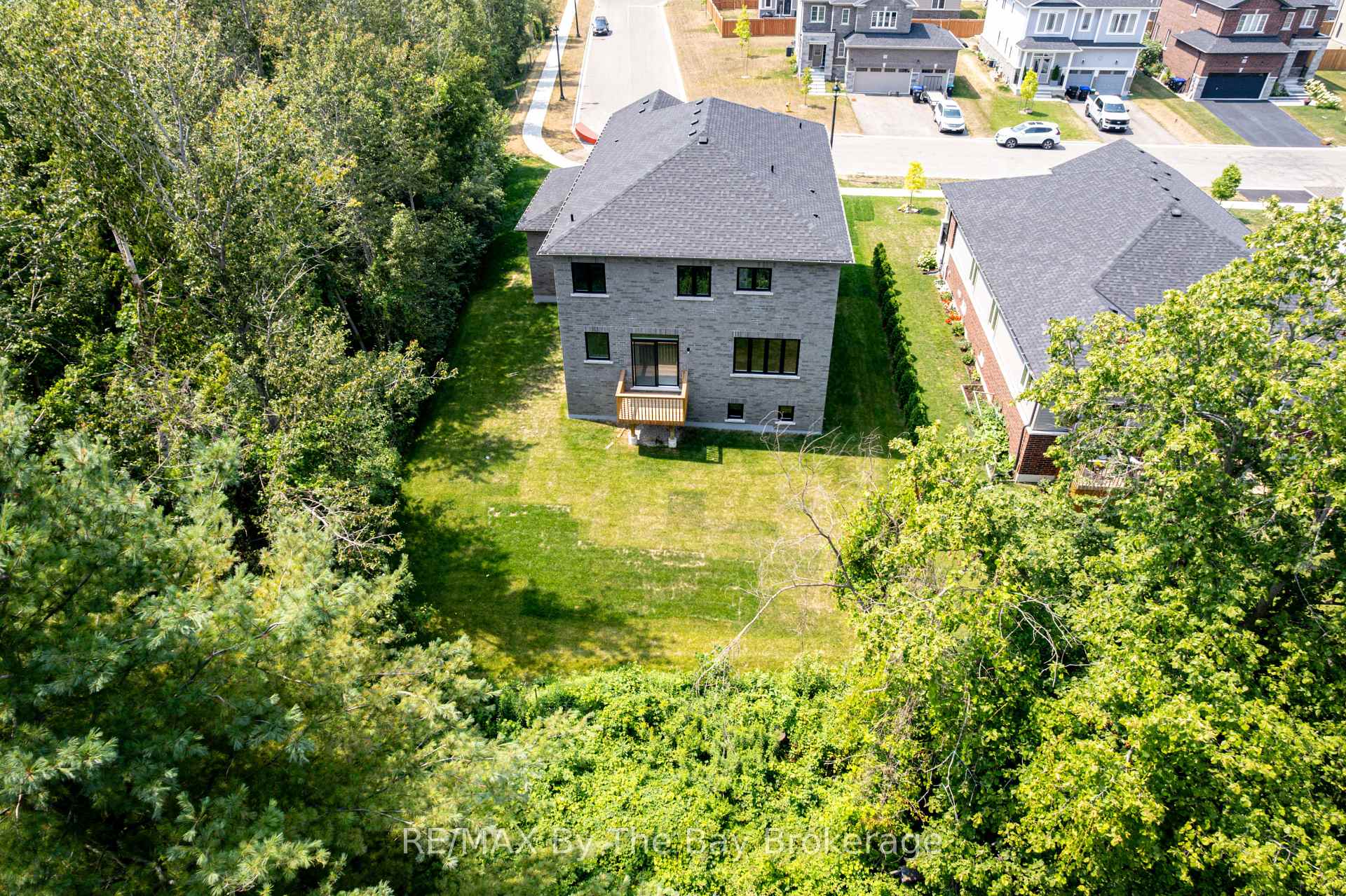 Photo 40 of 13 Emerald Street, Wasaga Beach — HOMEH