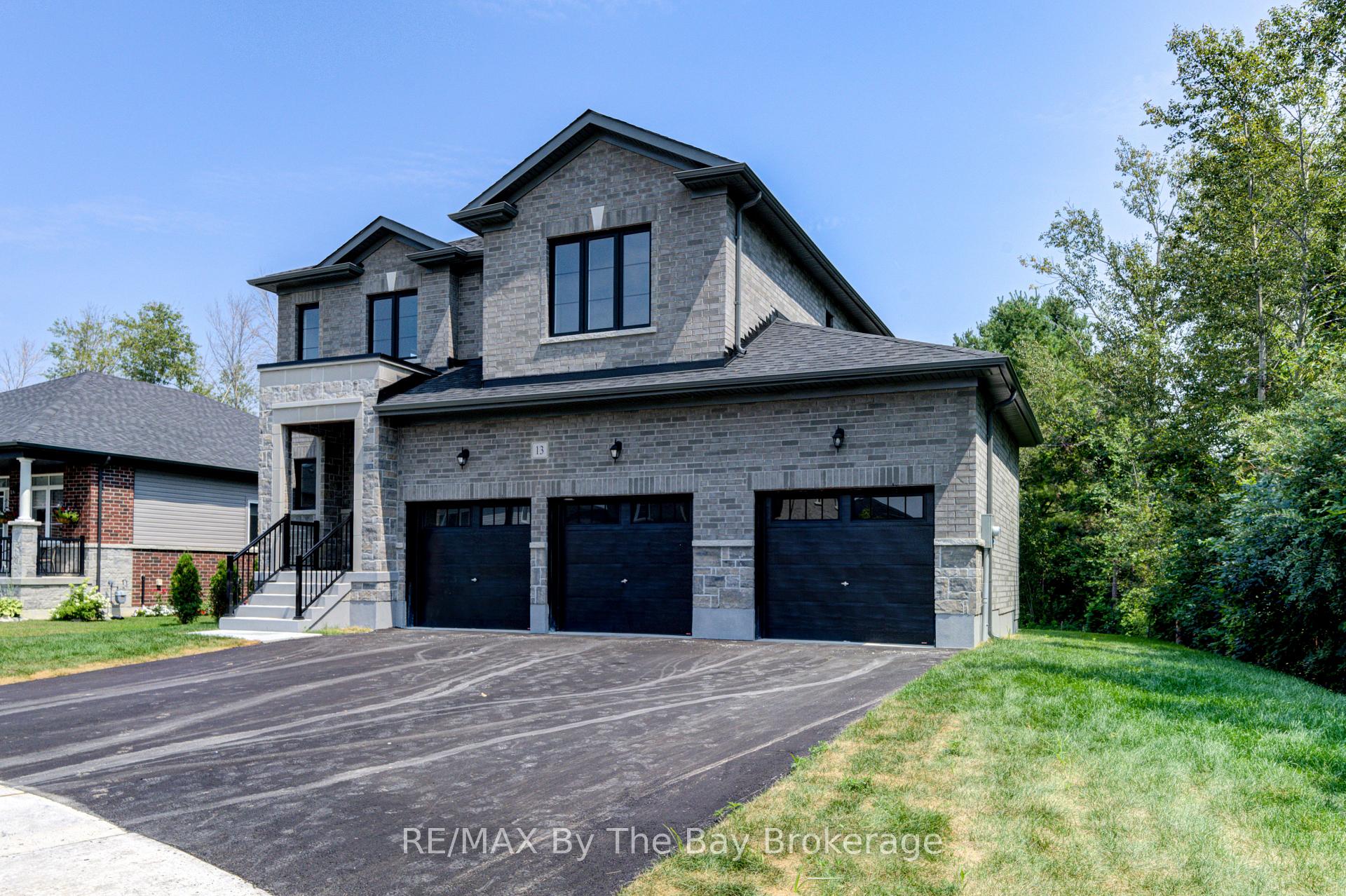 Photo 37 of 13 Emerald Street, Wasaga Beach — HOMEH