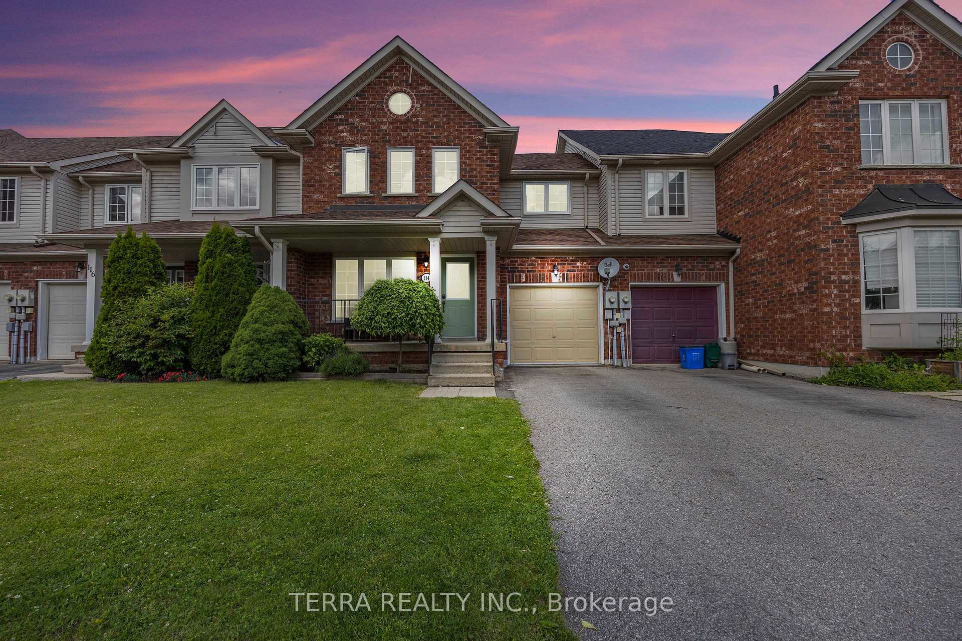 Photo 1 of 114 Thrushwood Drive, Barrie, 400 West — HOMEH