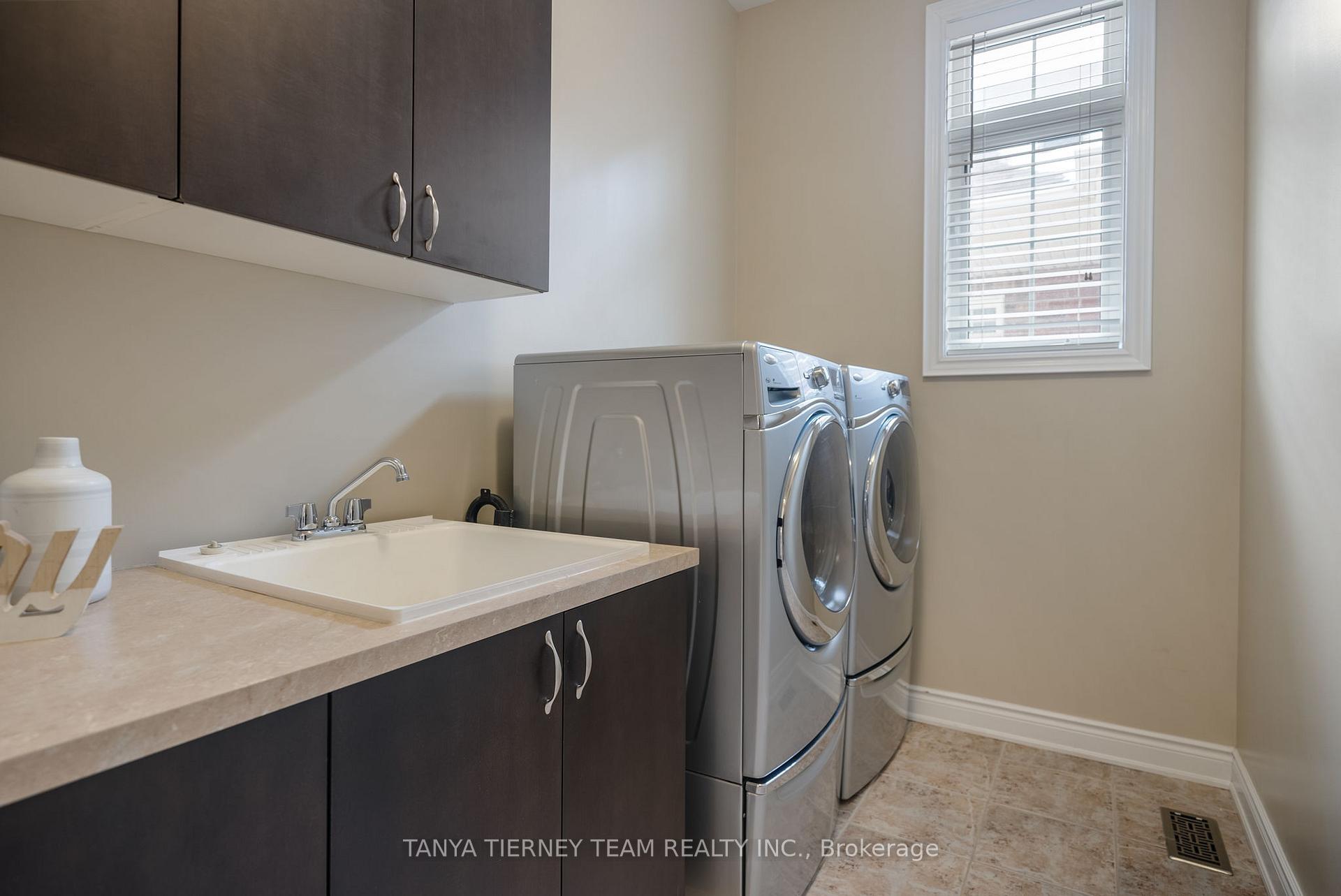 Photo 19 of 49 Montana Crescent, Whitby, Brooklin — HOMEH