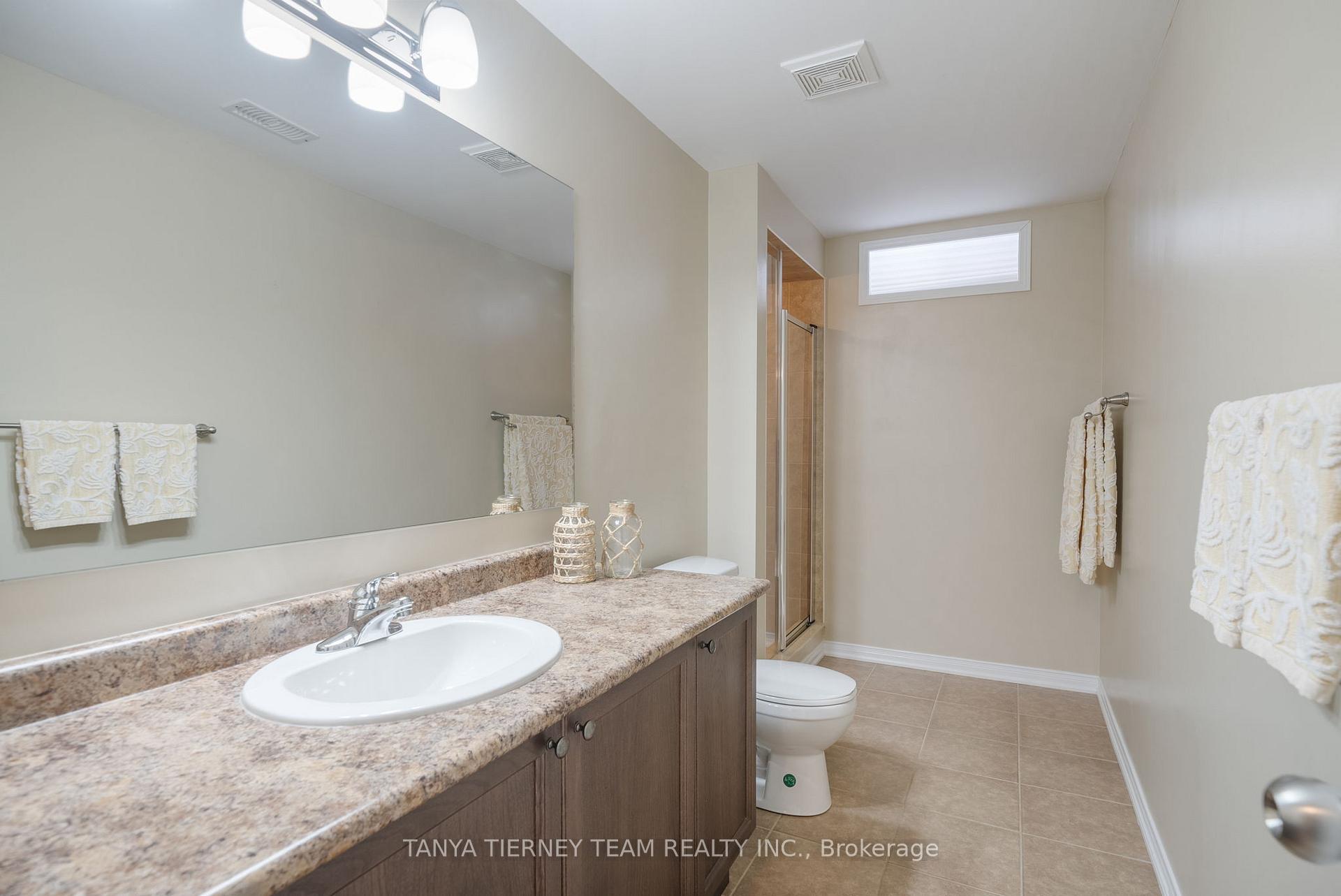 Photo 22 of 49 Montana Crescent, Whitby, Brooklin — HOMEH
