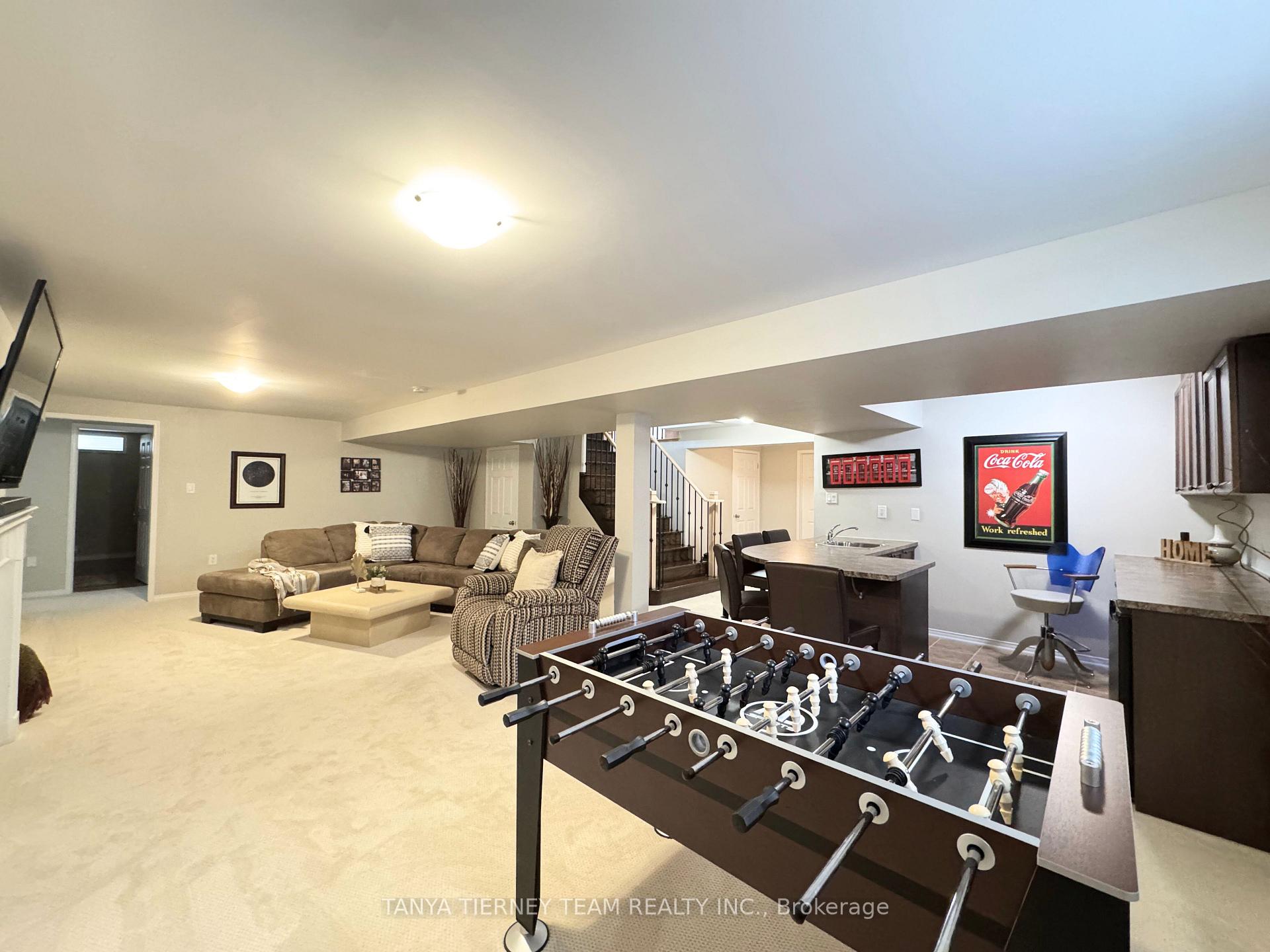 Photo 26 of 49 Montana Crescent, Whitby, Brooklin — HOMEH