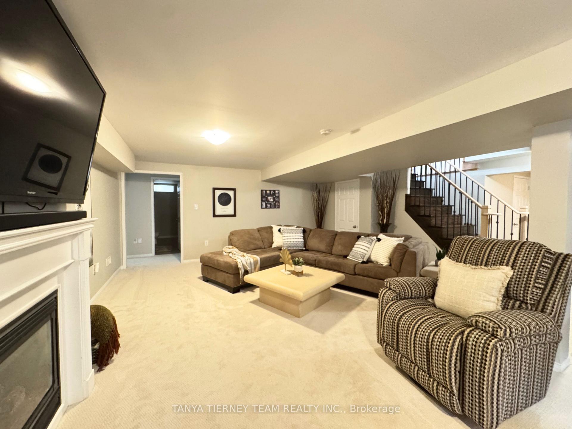 Photo 27 of 49 Montana Crescent, Whitby, Brooklin — HOMEH