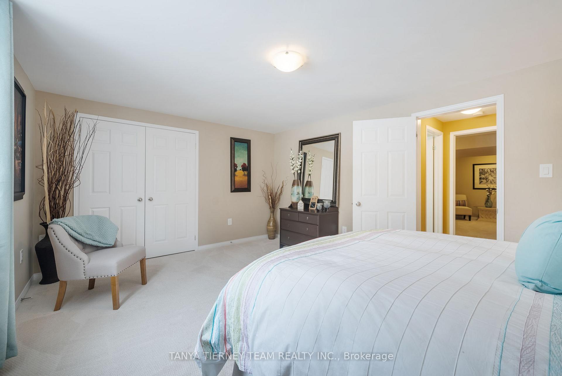Photo 32 of 49 Montana Crescent, Whitby, Brooklin — HOMEH