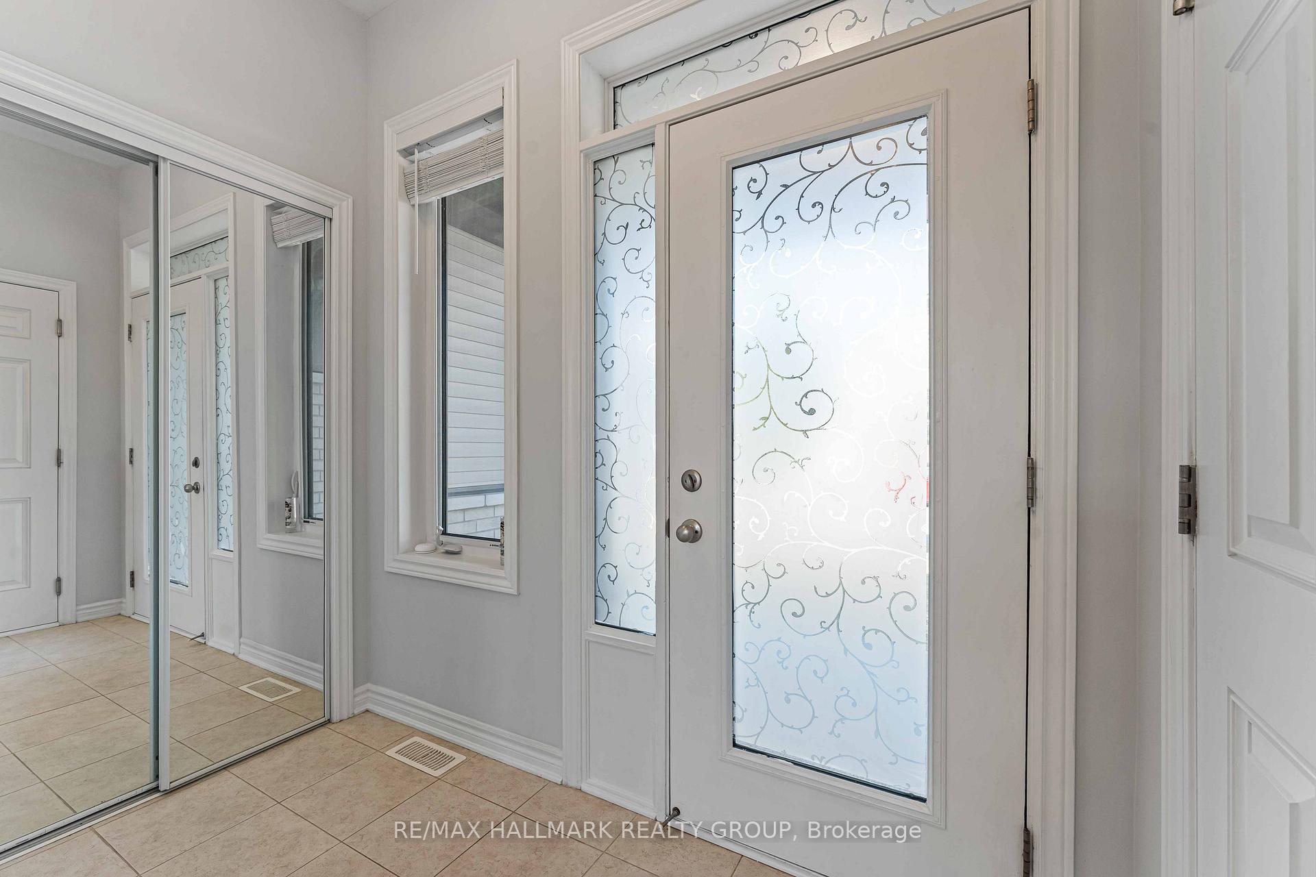 Photo 8 of 402 Edgevalley Court, Ottawa, Stittsville (North) — HOMEH