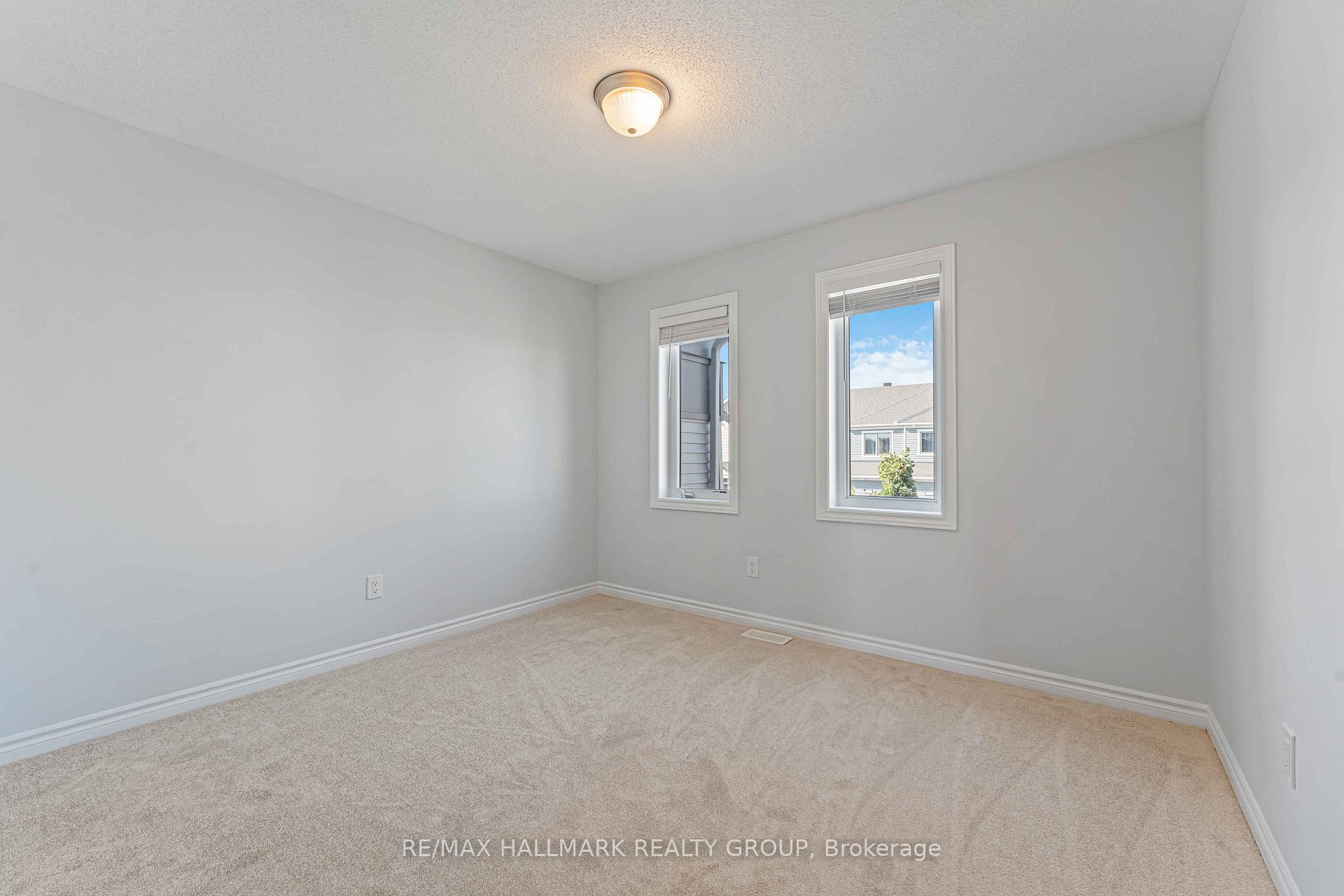 Photo 13 of 402 Edgevalley Court, Ottawa, Stittsville (North) — HOMEH