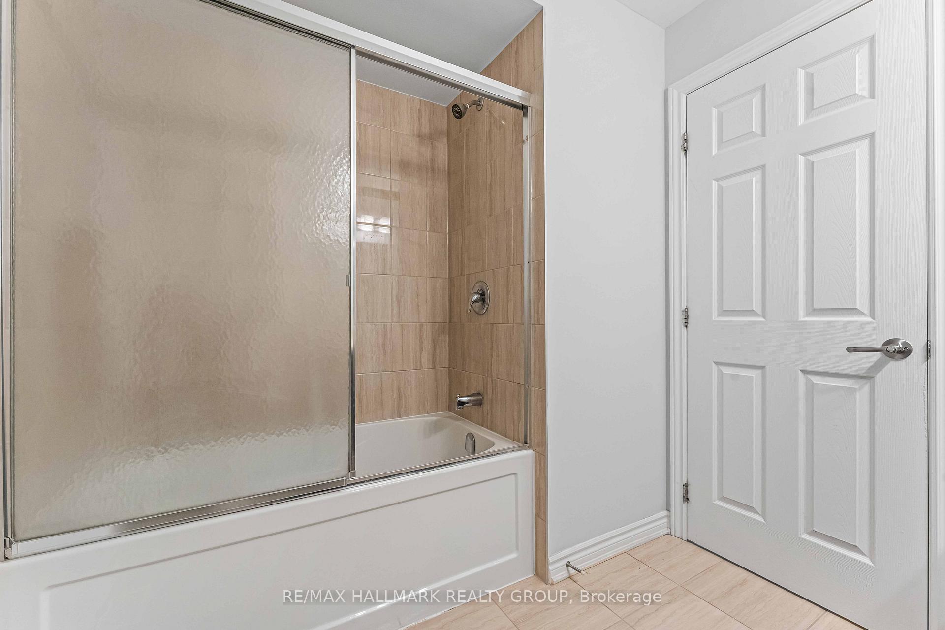 Photo 22 of 402 Edgevalley Court, Ottawa, Stittsville (North) — HOMEH
