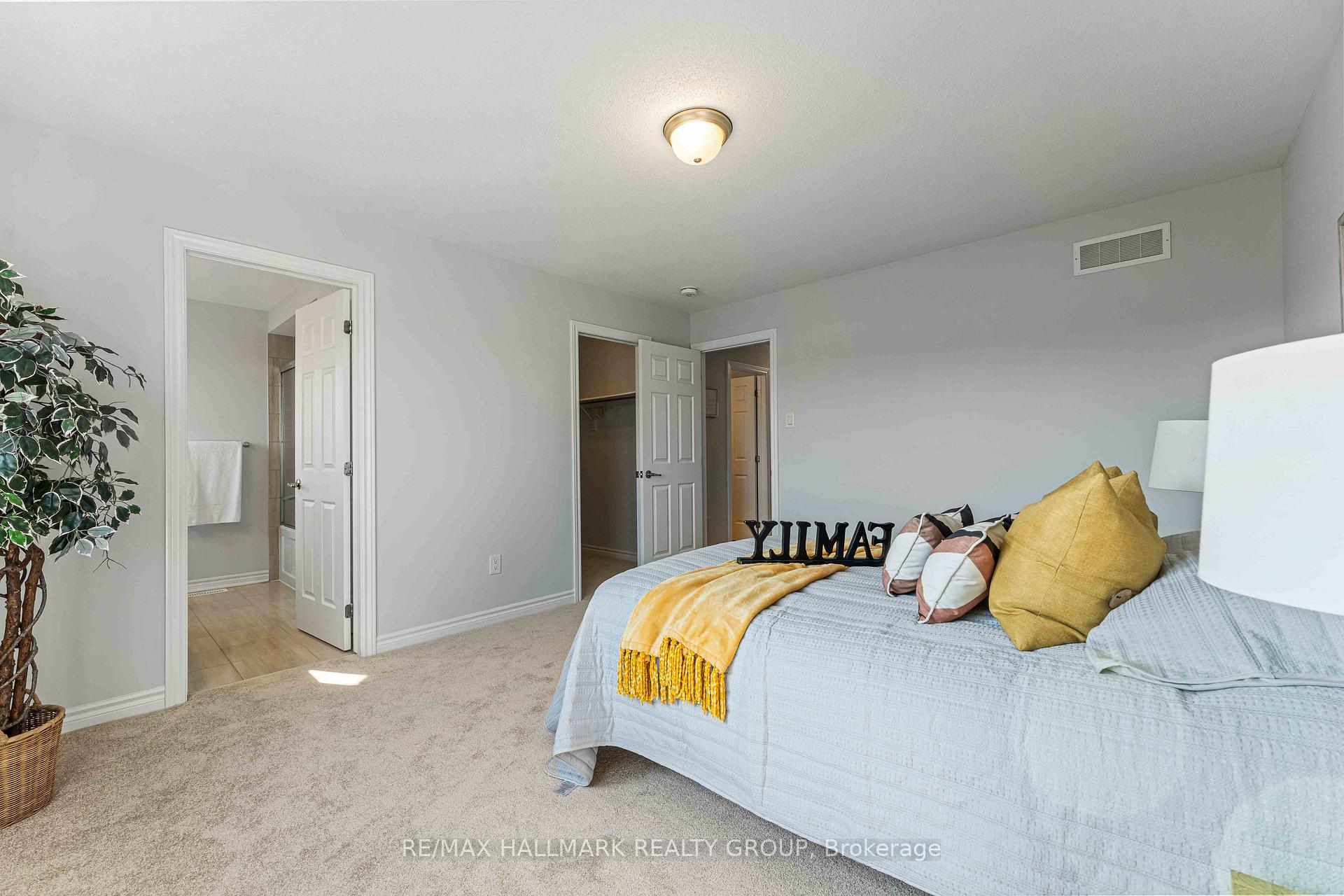 Photo 16 of 402 Edgevalley Court, Ottawa, Stittsville (North) — HOMEH