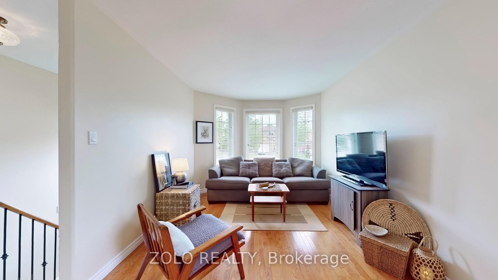 Photo 28 of 7 Golden Eagle Way, Barrie, Little Lake — HOMEH