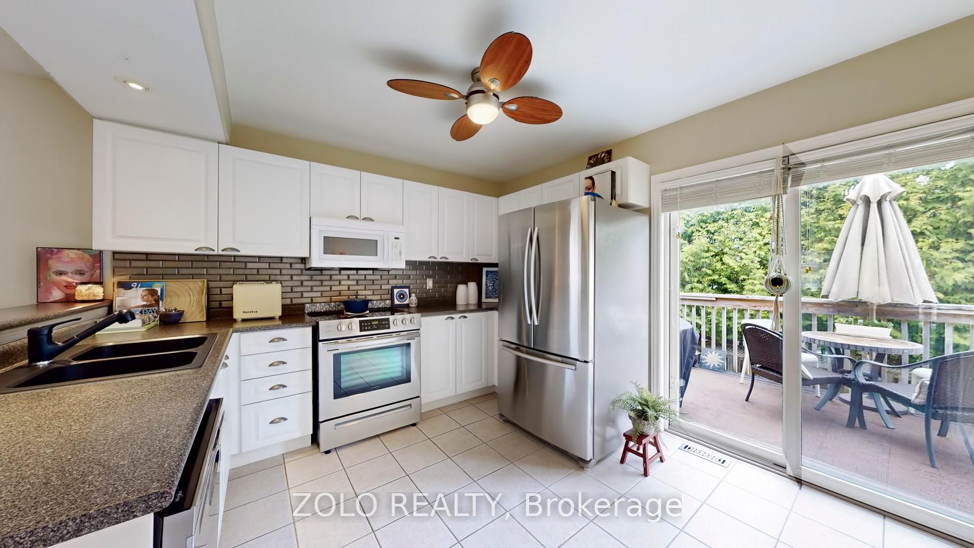 Photo 14 of 7 Golden Eagle Way, Barrie, Little Lake — HOMEH