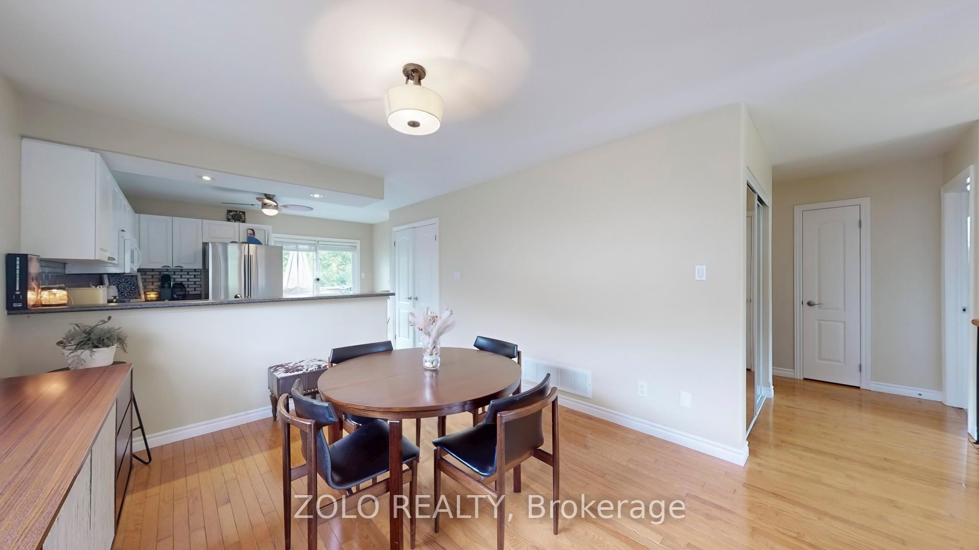 Photo 8 of 7 Golden Eagle Way, Barrie, Little Lake — HOMEH