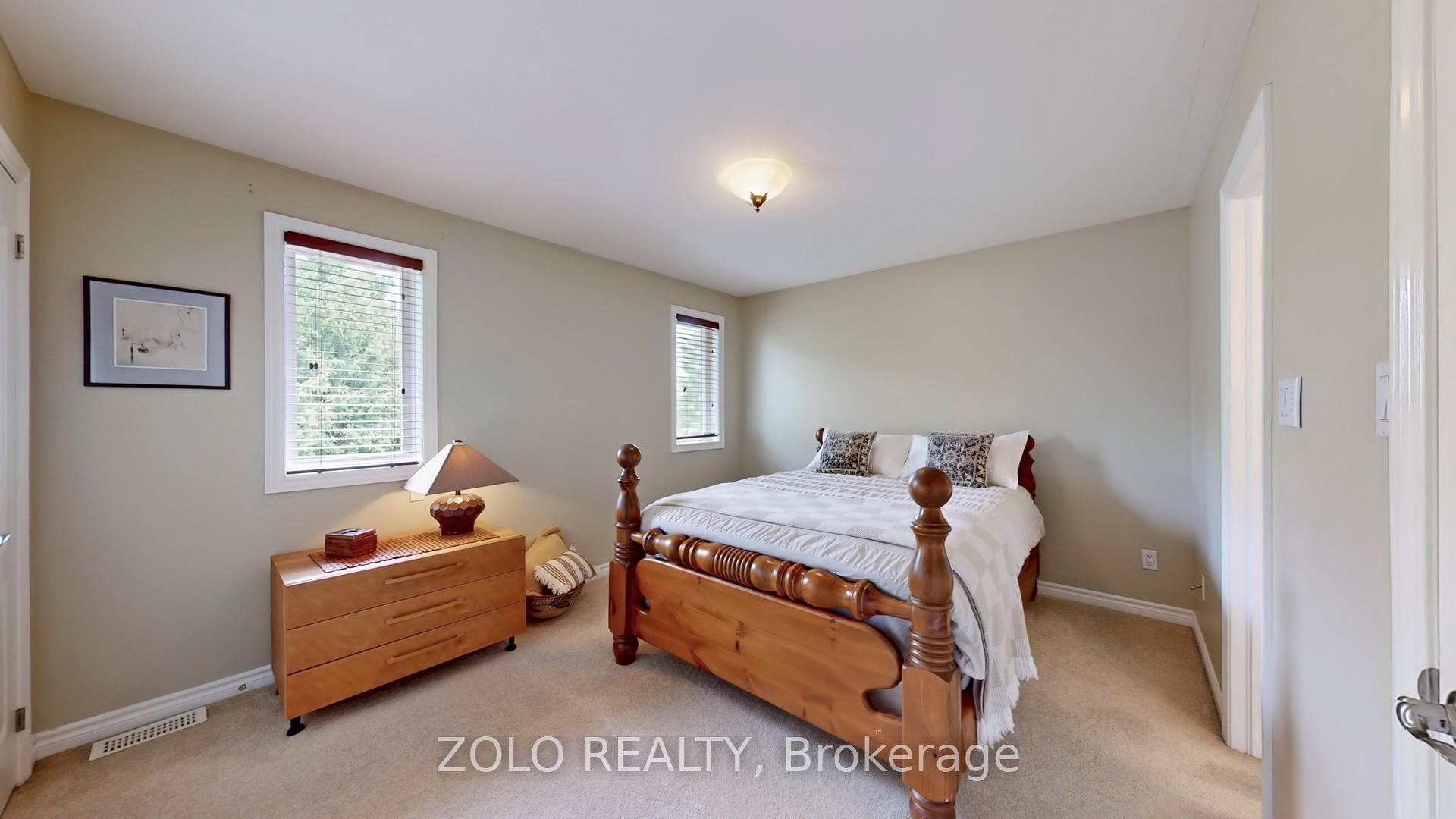 Photo 17 of 7 Golden Eagle Way, Barrie, Little Lake — HOMEH