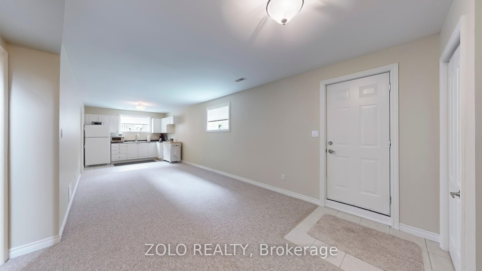 Photo 7 of 7 Golden Eagle Way, Barrie, Little Lake — HOMEH