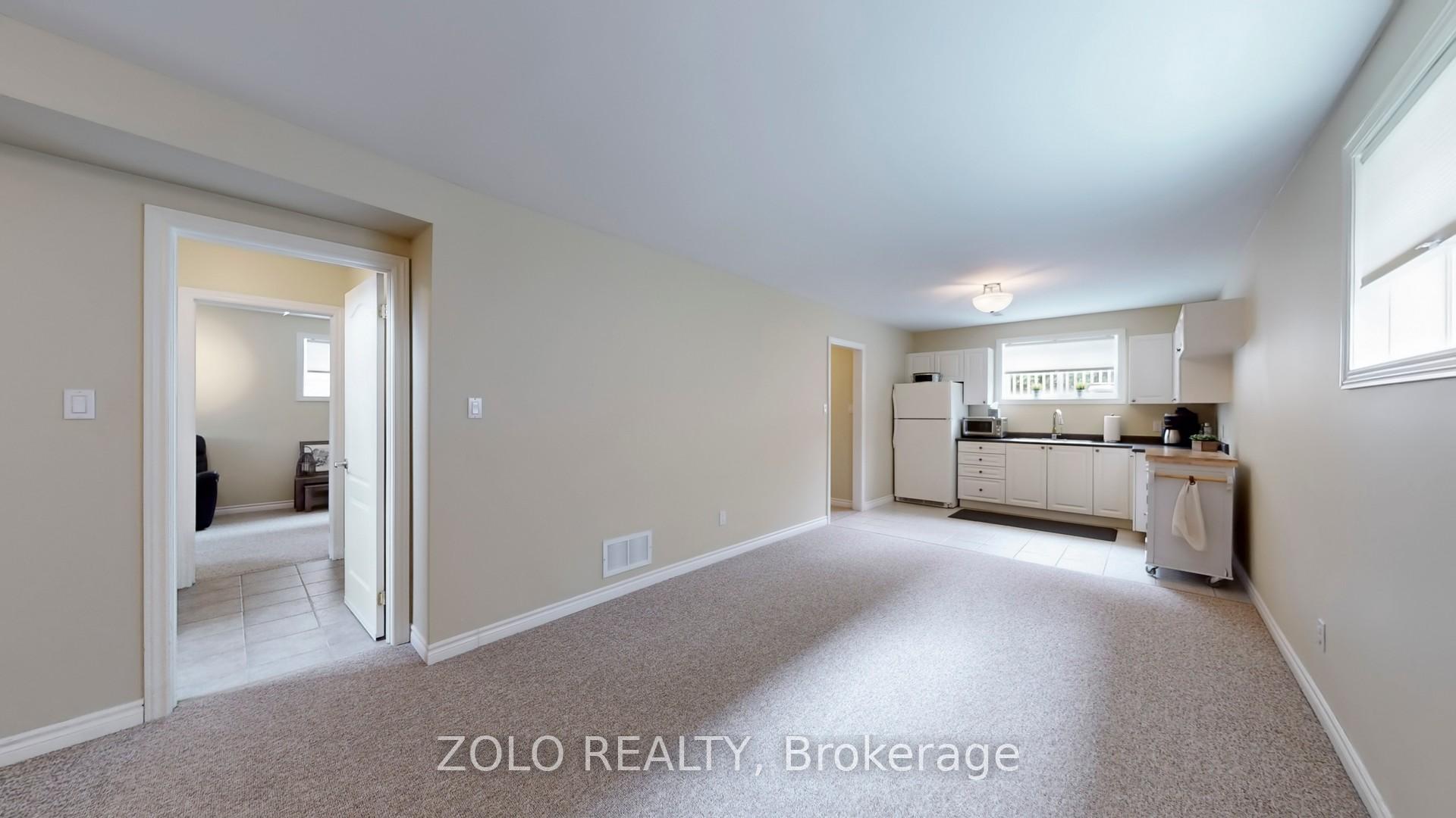 Photo 27 of 7 Golden Eagle Way, Barrie, Little Lake — HOMEH