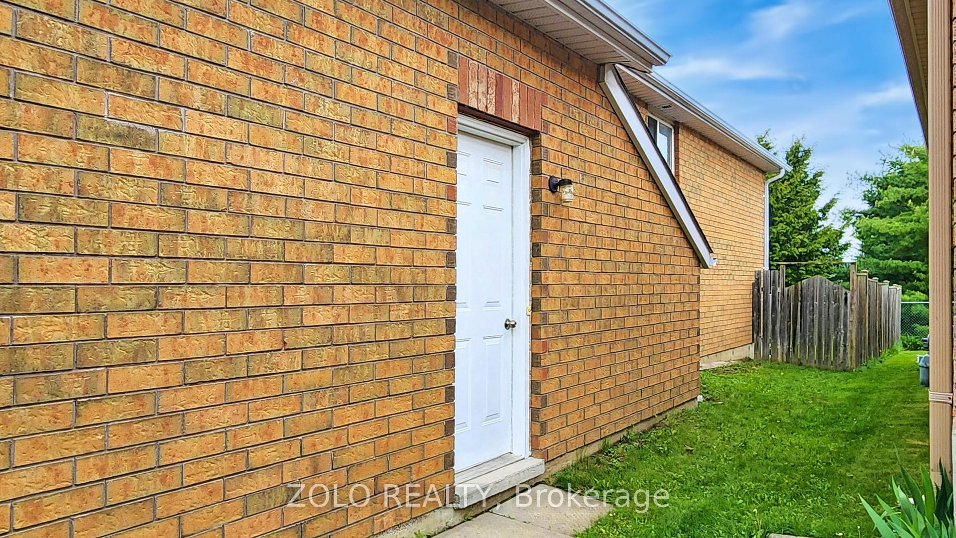Photo 46 of 7 Golden Eagle Way, Barrie, Little Lake — HOMEH