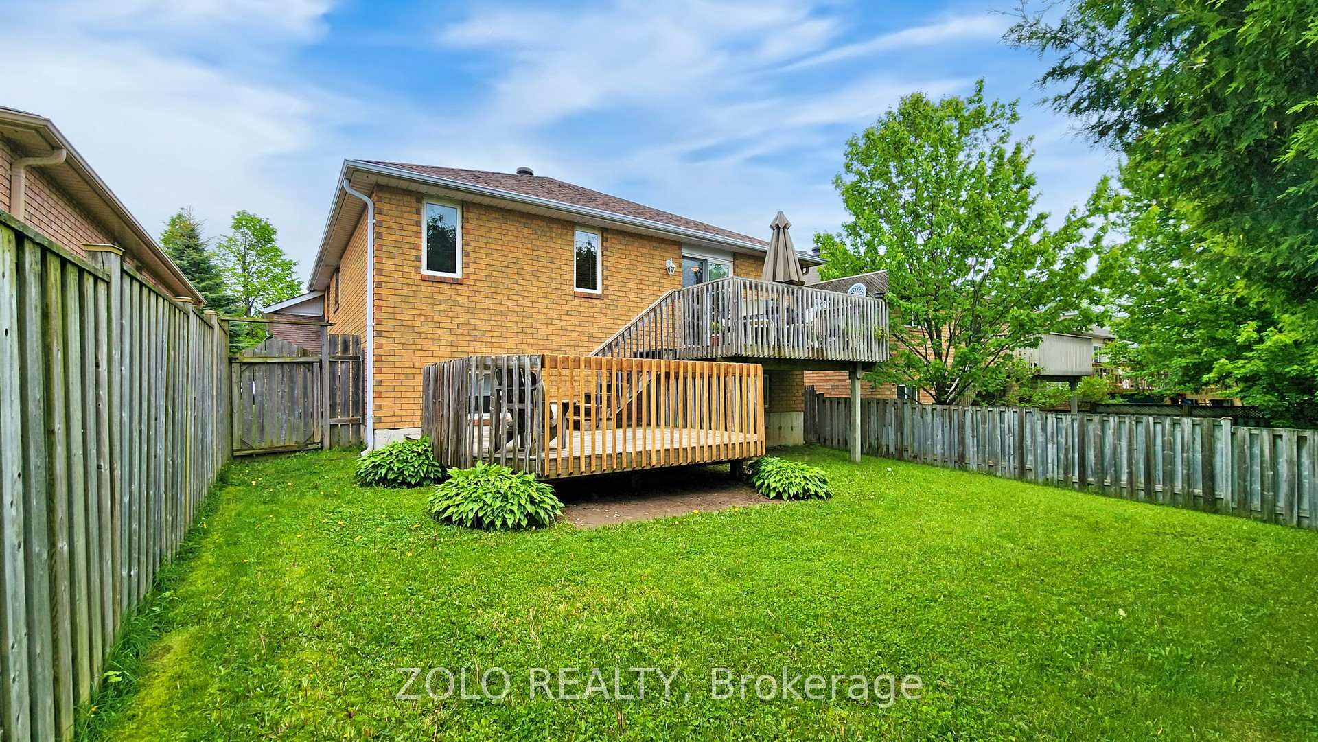 Photo 23 of 7 Golden Eagle Way, Barrie, Little Lake — HOMEH