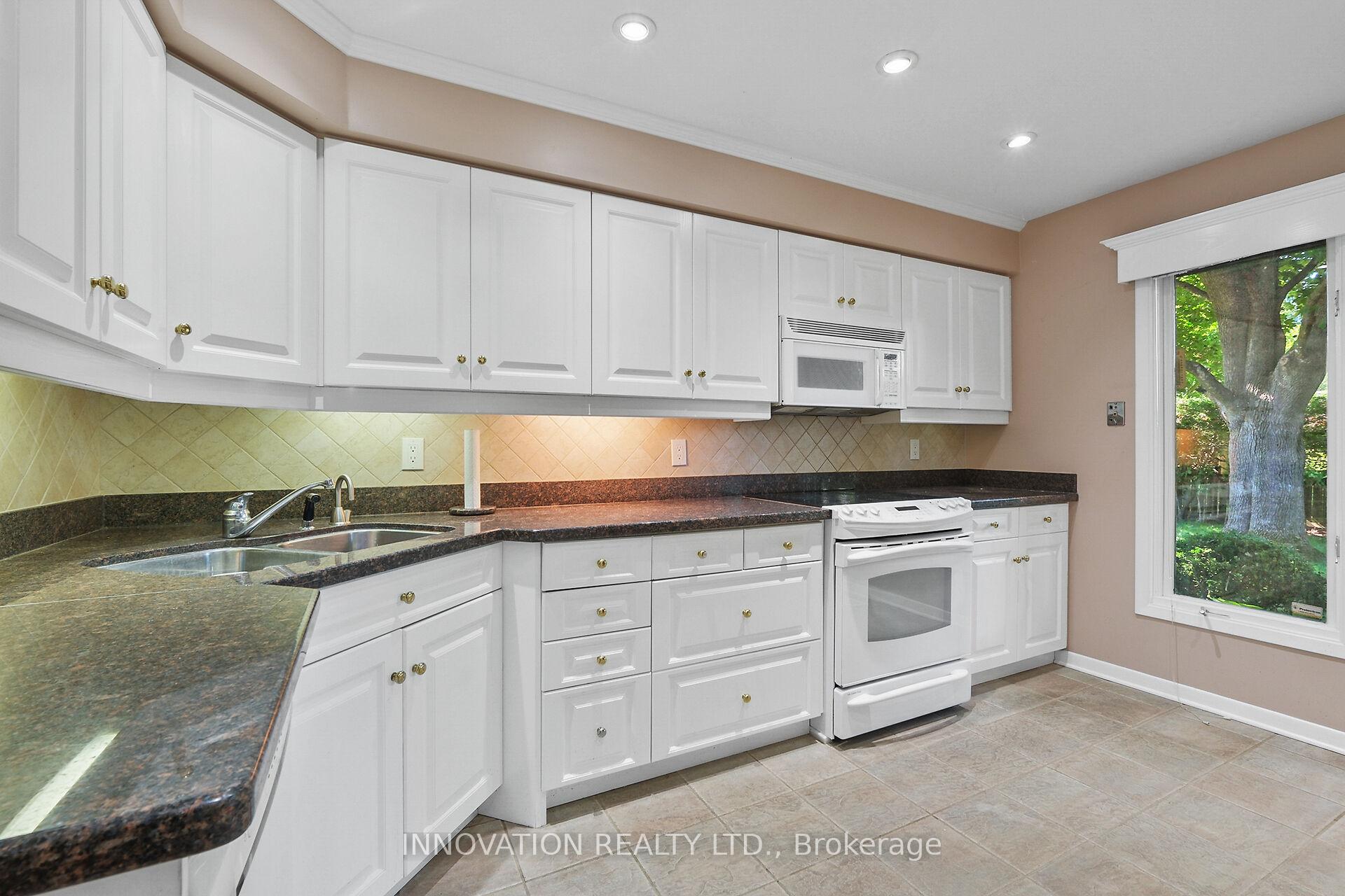 Photo 8 of 14 Chimo Drive, Ottawa, Kanata - Katimavik — HOMEH
