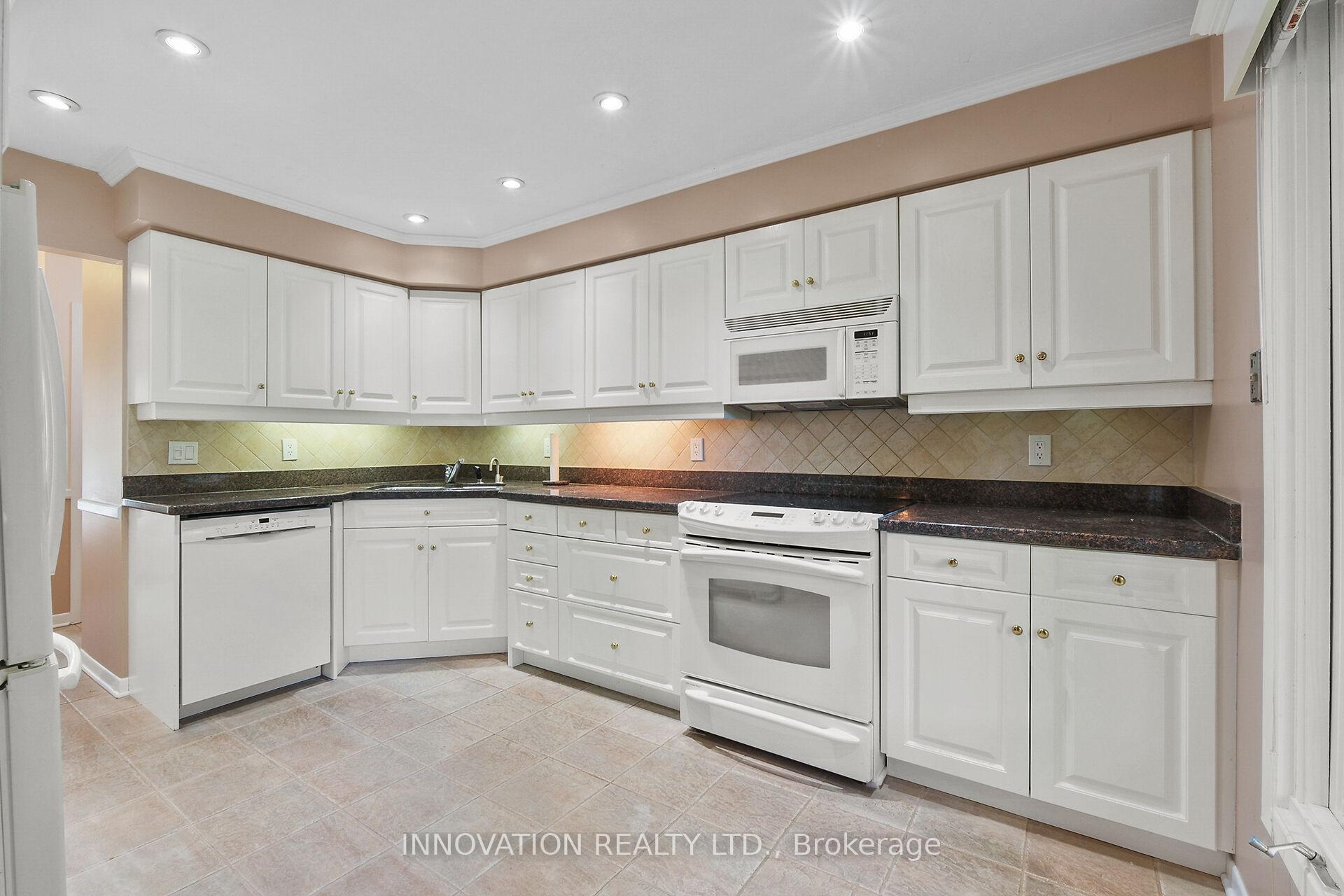 Photo 36 of 14 Chimo Drive, Ottawa, Kanata - Katimavik — HOMEH