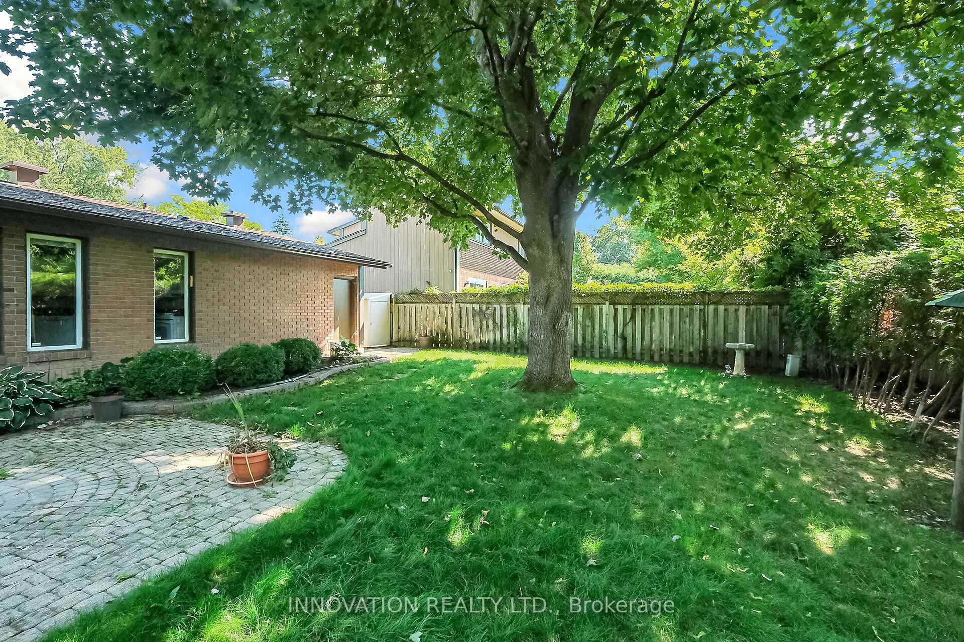 Photo 33 of 14 Chimo Drive, Ottawa, Kanata - Katimavik — HOMEH