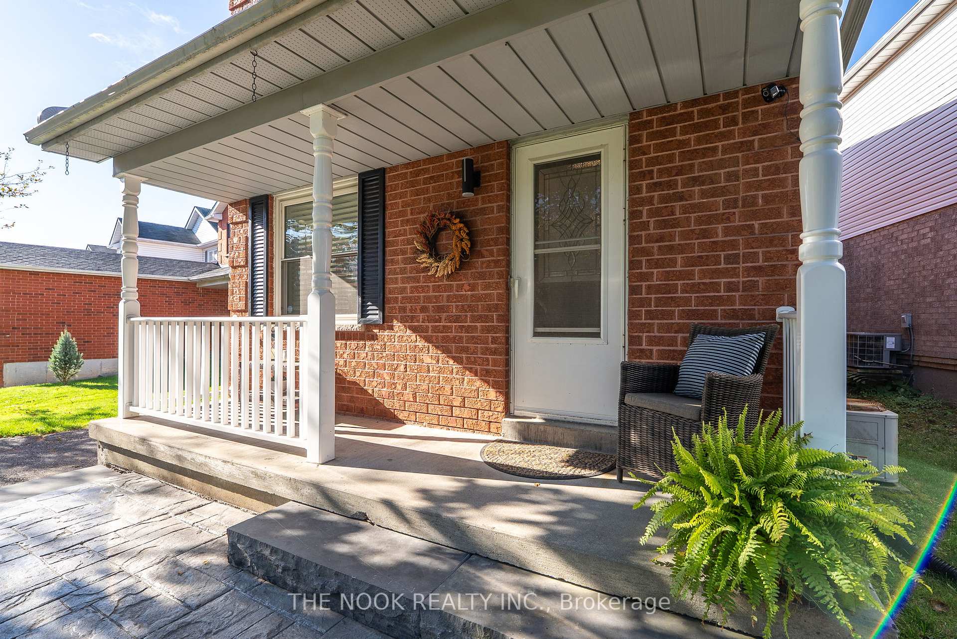 Photo 23 of 22 Wrenn Boulevard, Clarington, Bowmanville — HOMEH