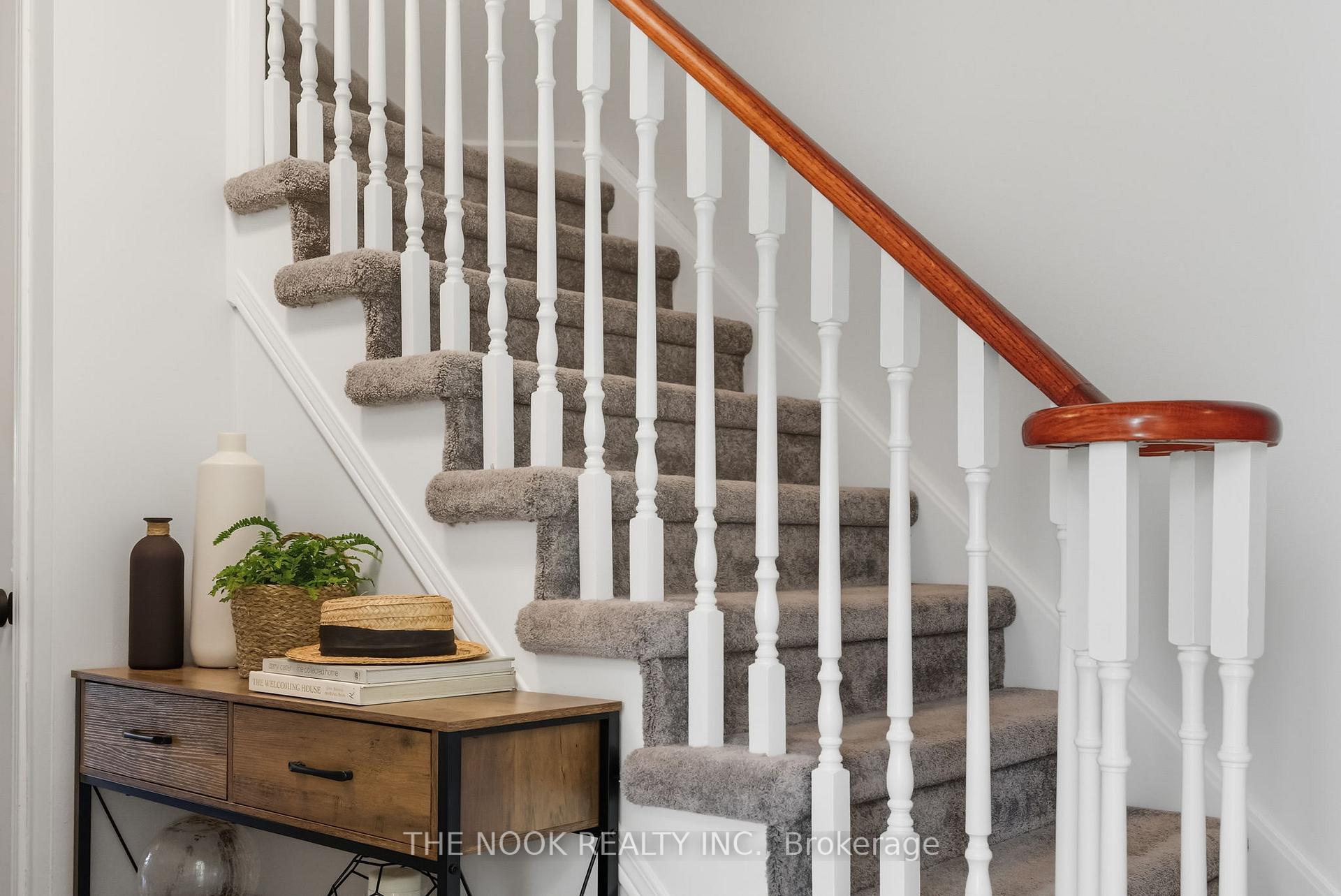 Photo 7 of 22 Wrenn Boulevard, Clarington, Bowmanville — HOMEH