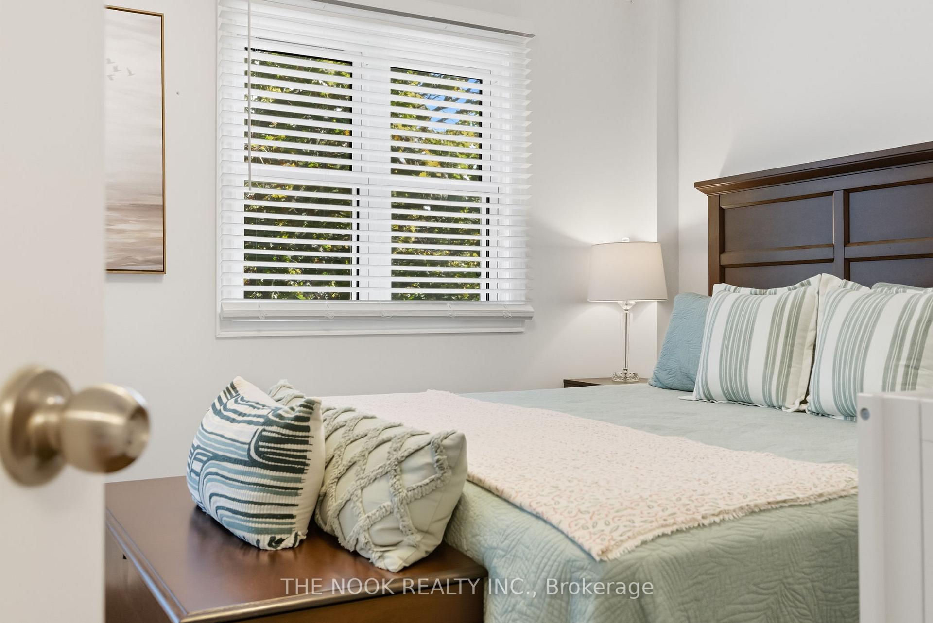 Photo 5 of 22 Wrenn Boulevard, Clarington, Bowmanville — HOMEH