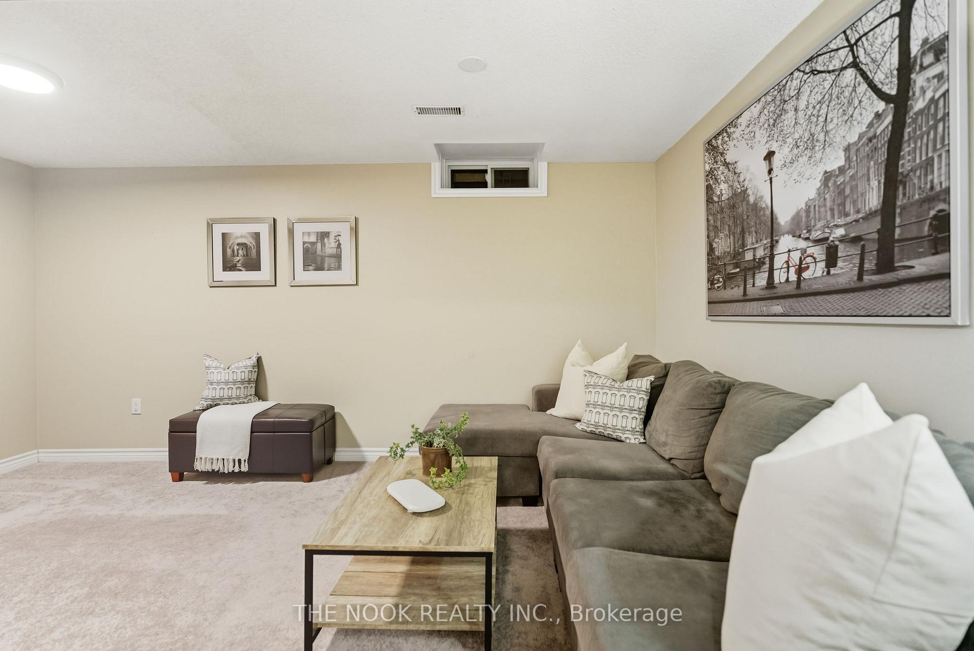 Photo 6 of 22 Wrenn Boulevard, Clarington, Bowmanville — HOMEH