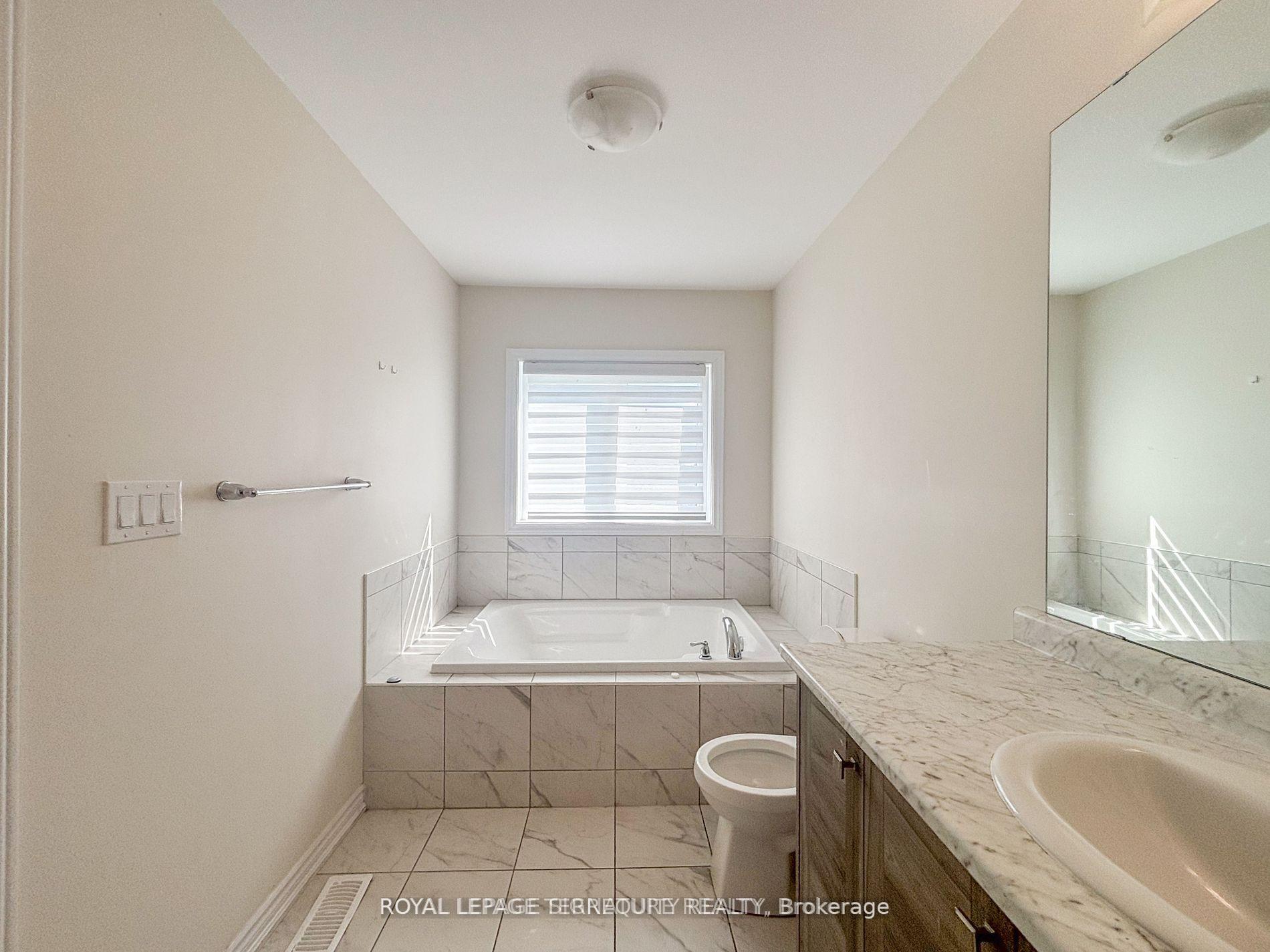 Photo 12 of 361 Vanilla Trail, Thorold, Rolling Meadows — HOMEH