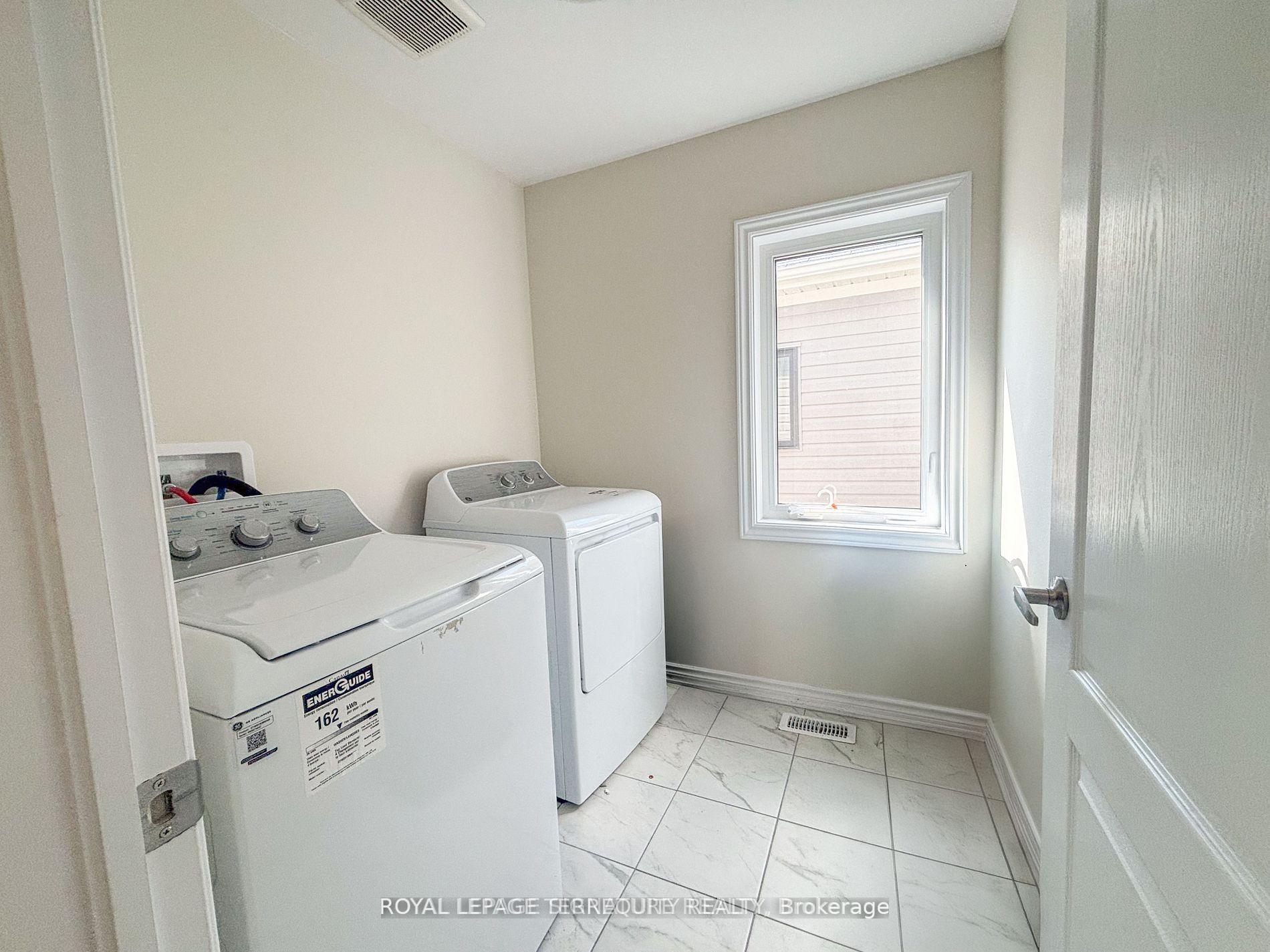 Photo 13 of 361 Vanilla Trail, Thorold, Rolling Meadows — HOMEH