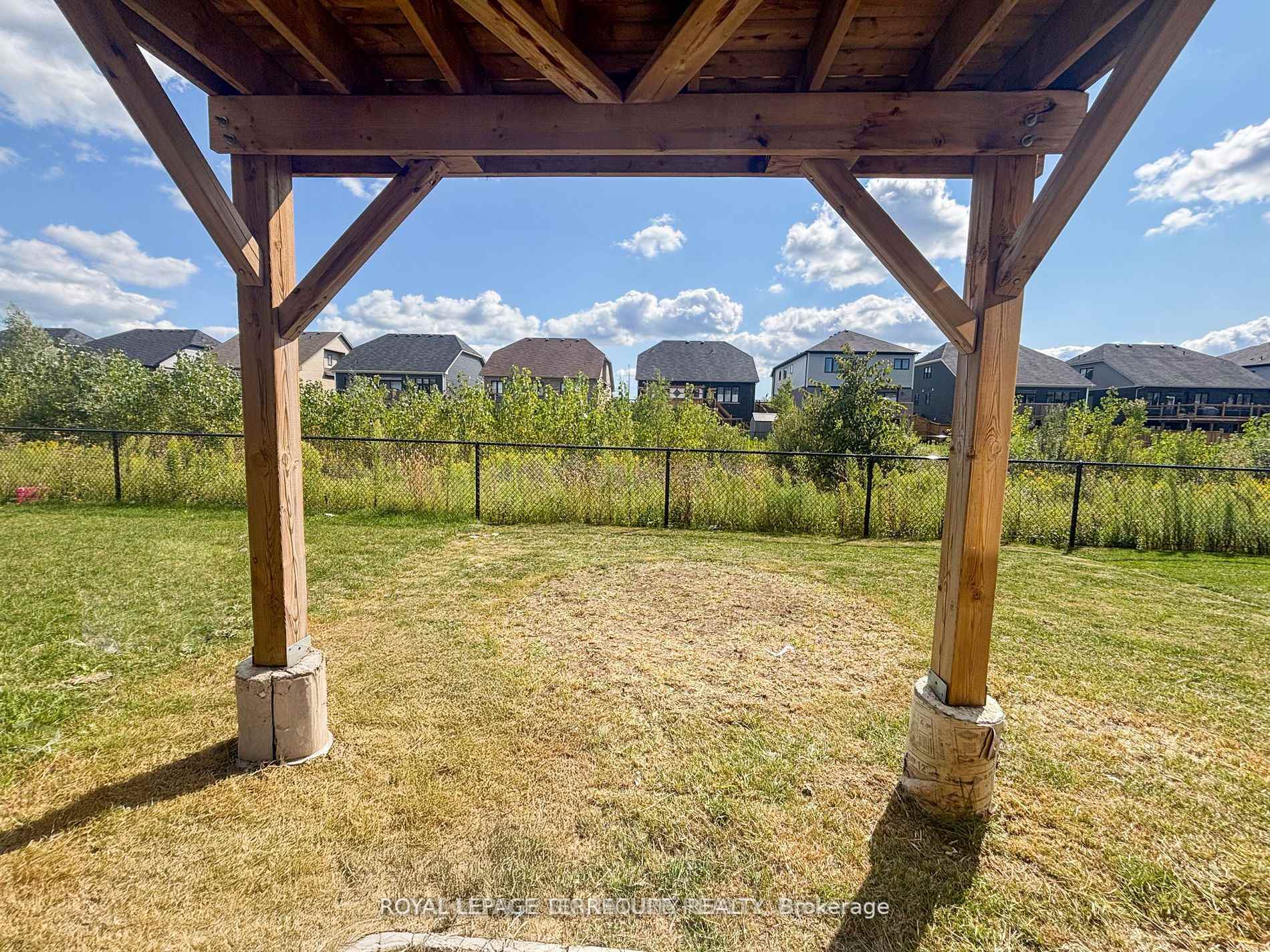 Photo 15 of 361 Vanilla Trail, Thorold, Rolling Meadows — HOMEH