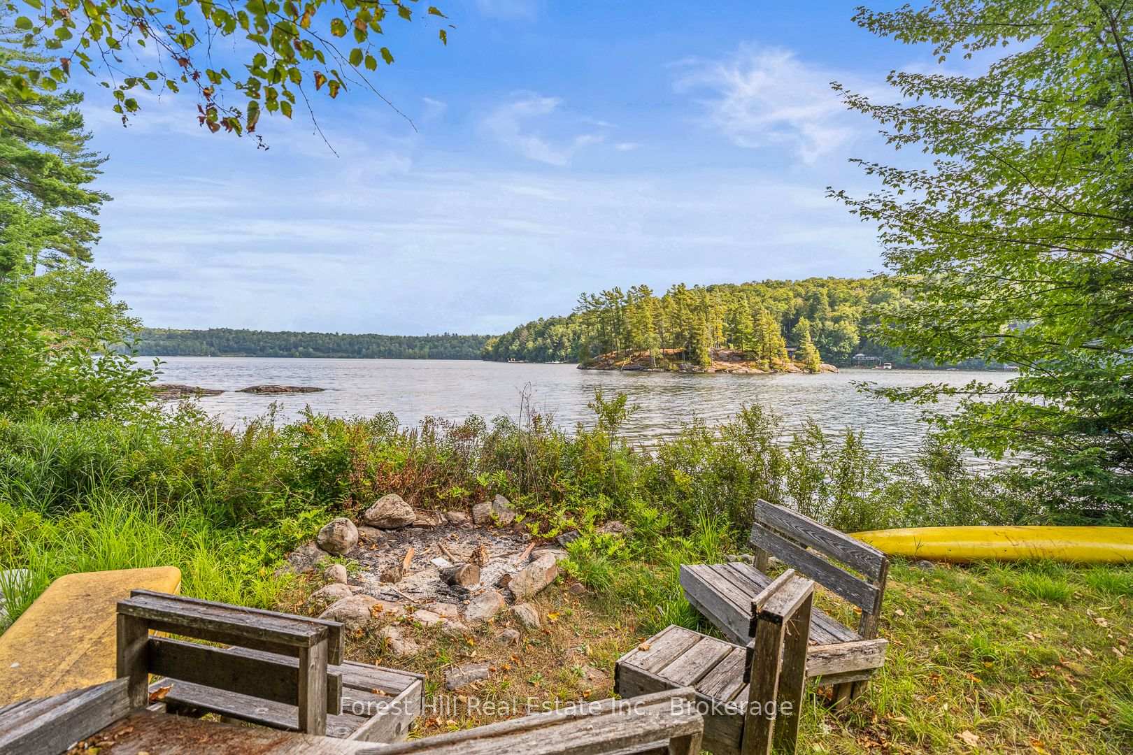 Photo 3 of 1277 Causeway Drive, Algonquin Highlands, McClintock — HOMEH