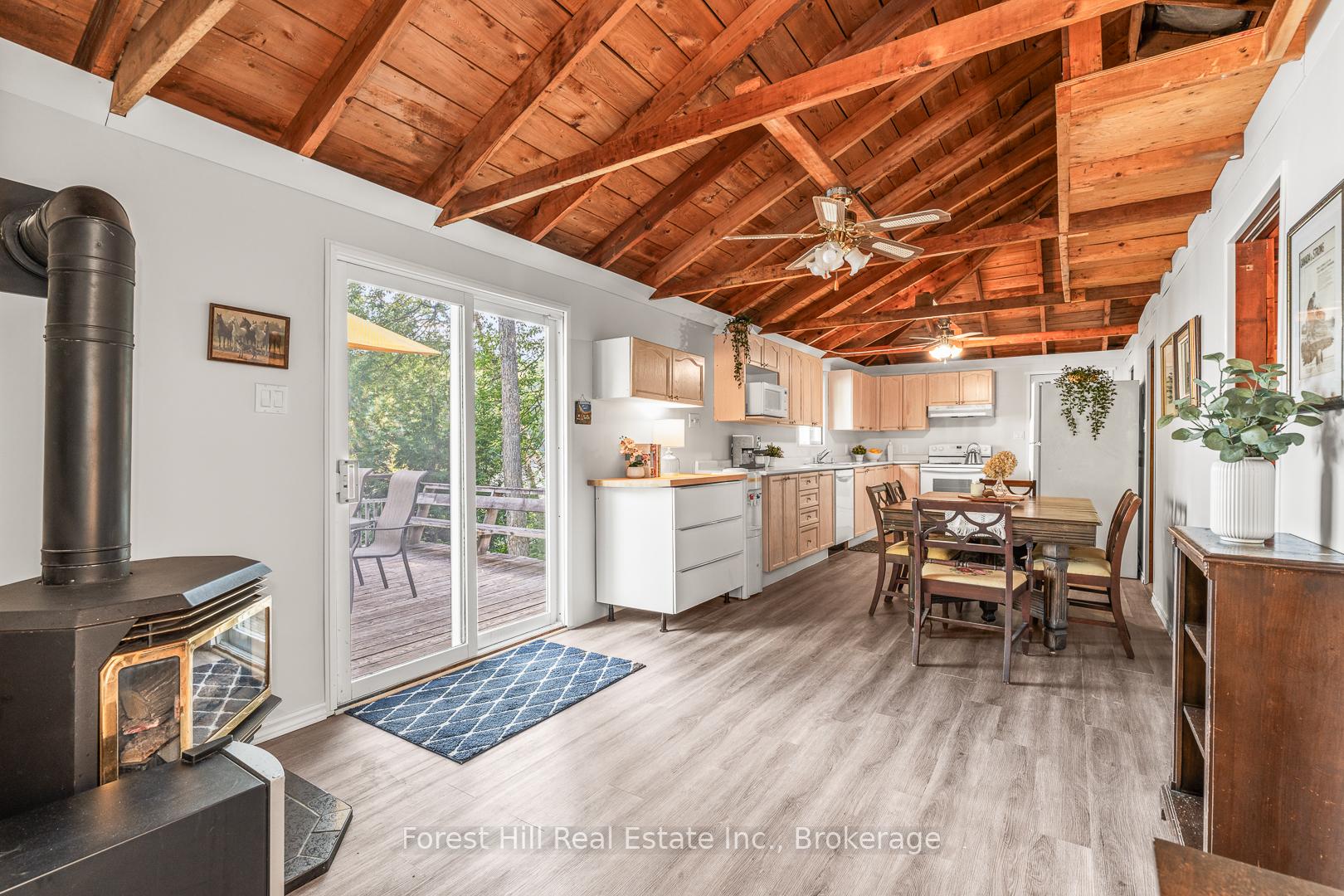 Photo 35 of 1277 Causeway Drive, Algonquin Highlands, McClintock — HOMEH