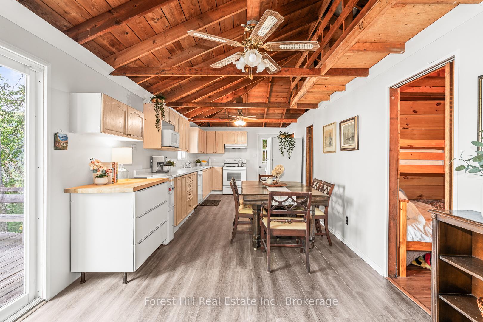 Photo 15 of 1277 Causeway Drive, Algonquin Highlands, McClintock — HOMEH